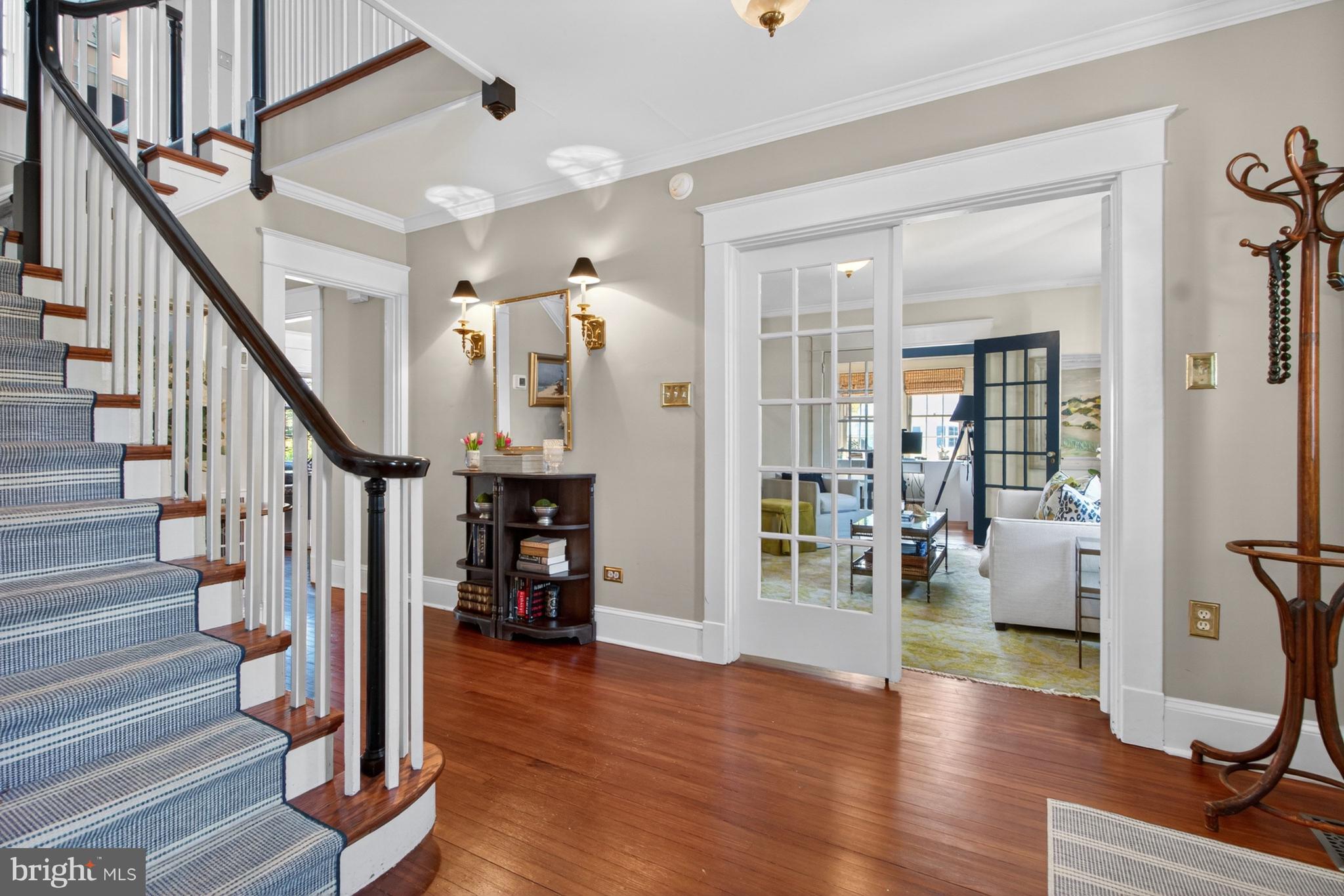 DEVRIES CIRCLE - Residential