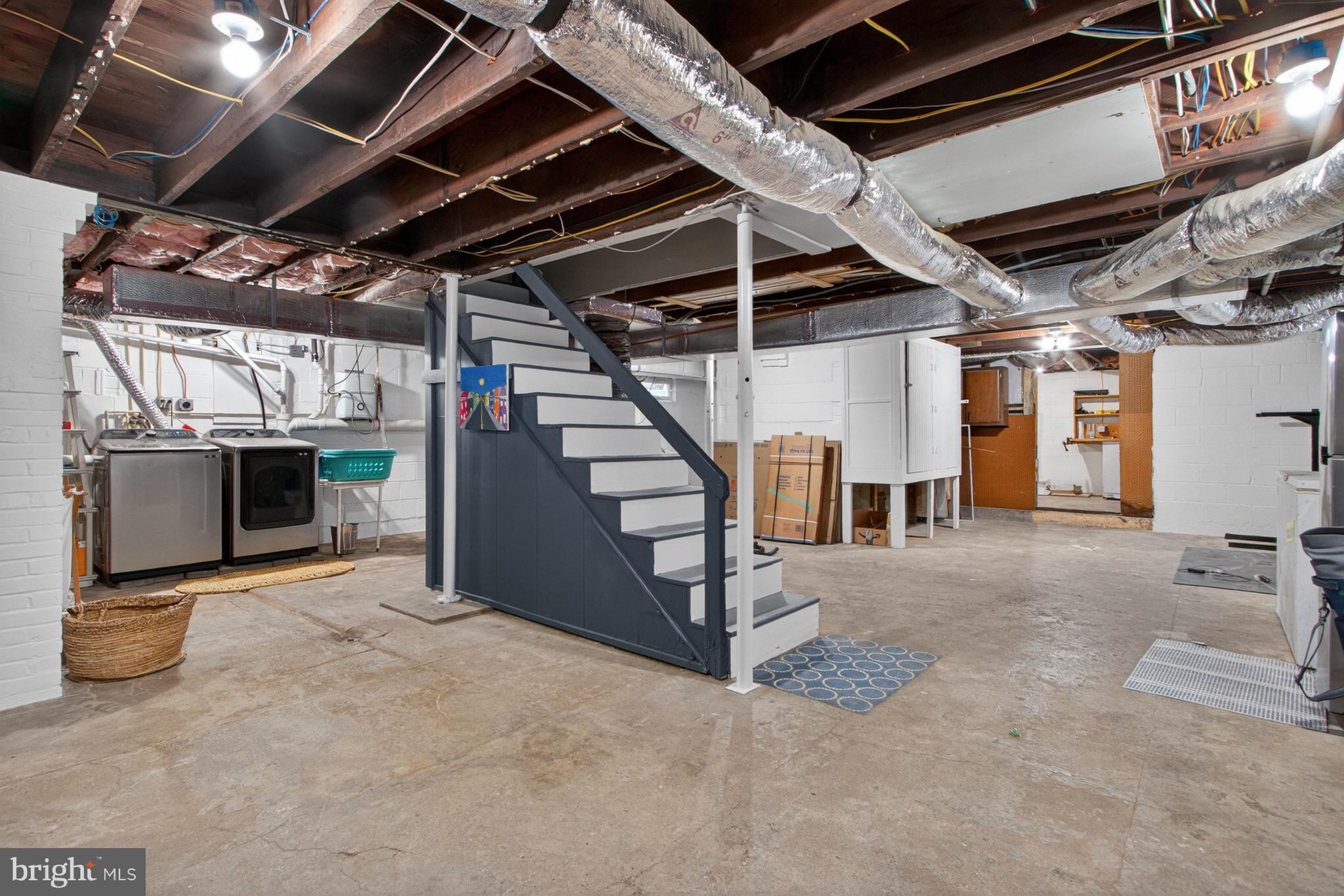 DEVRIES CIRCLE - Residential