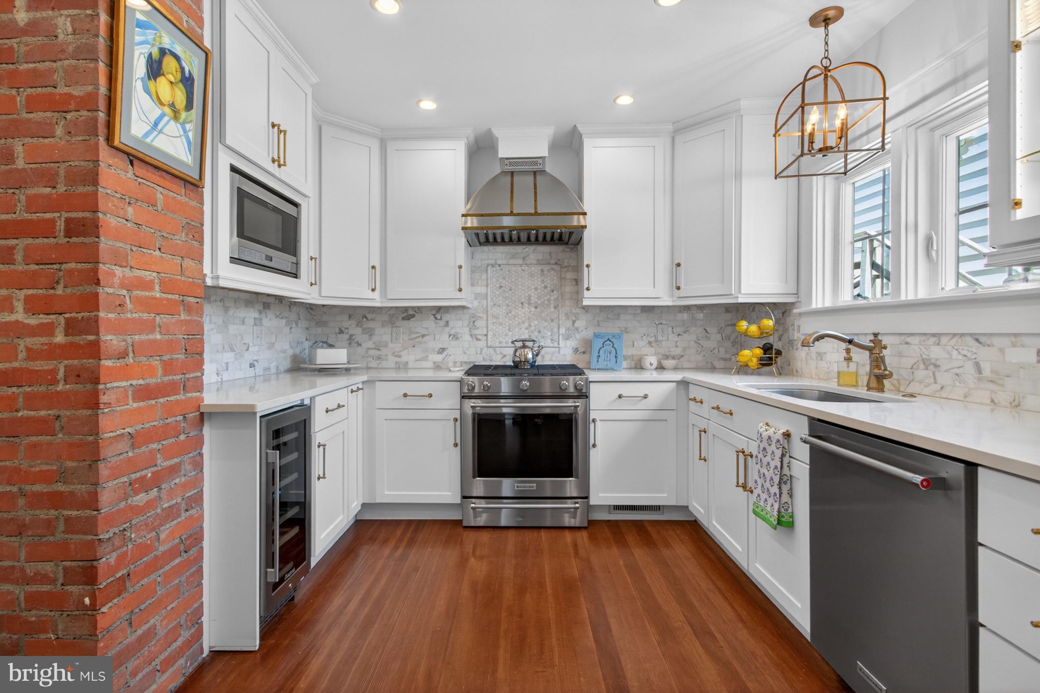 DEVRIES CIRCLE - Residential