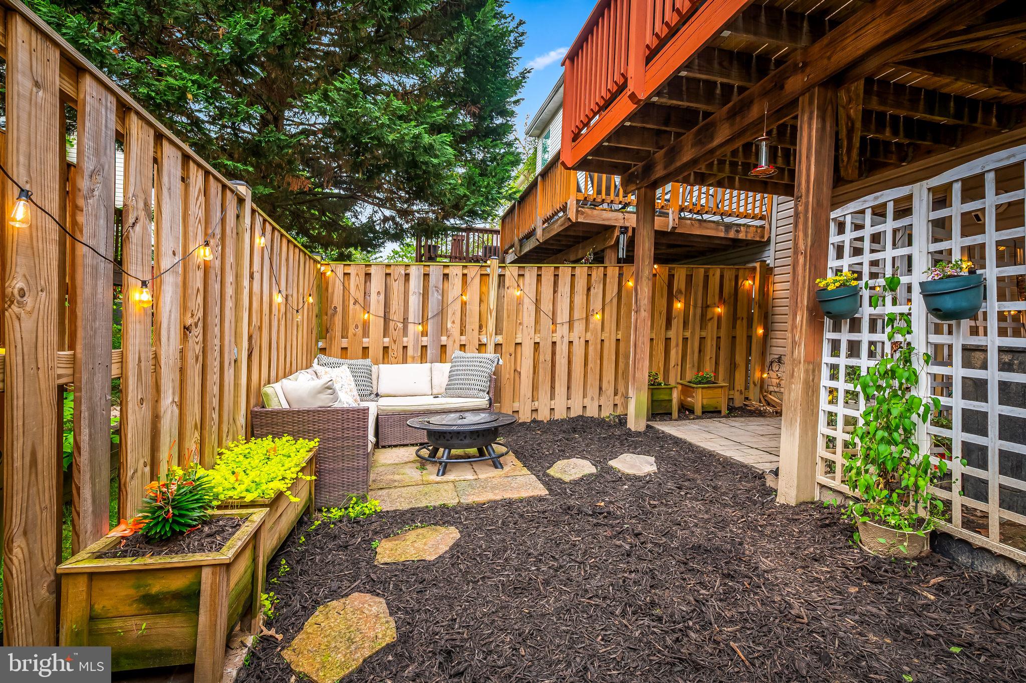 7927 BEACH PLUM LANE