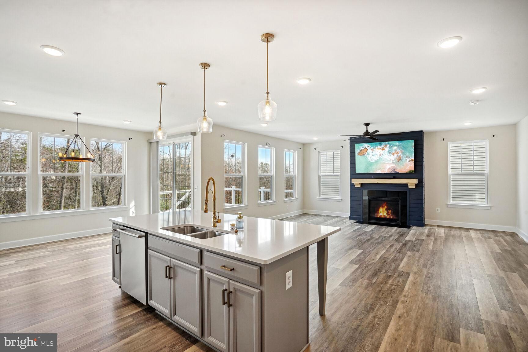 EMBREY MILL - Residential