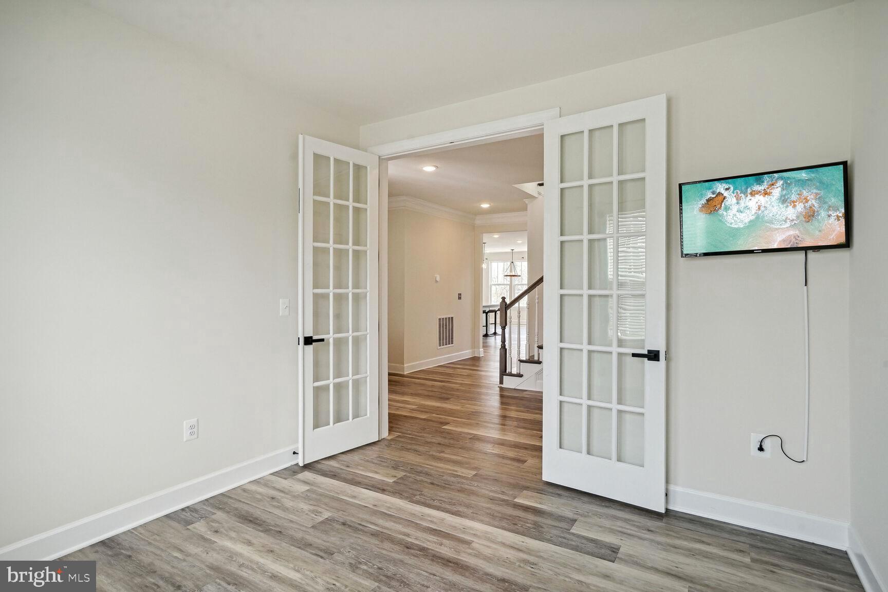 EMBREY MILL - Residential