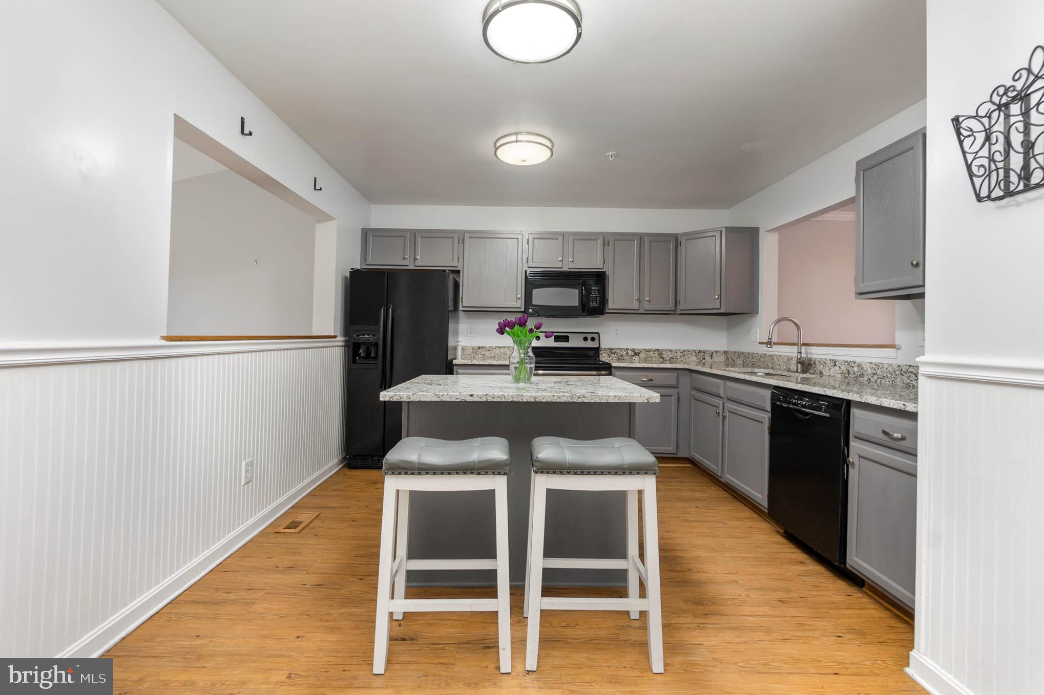 VILLAGE AT THOMAS RUN - Residential