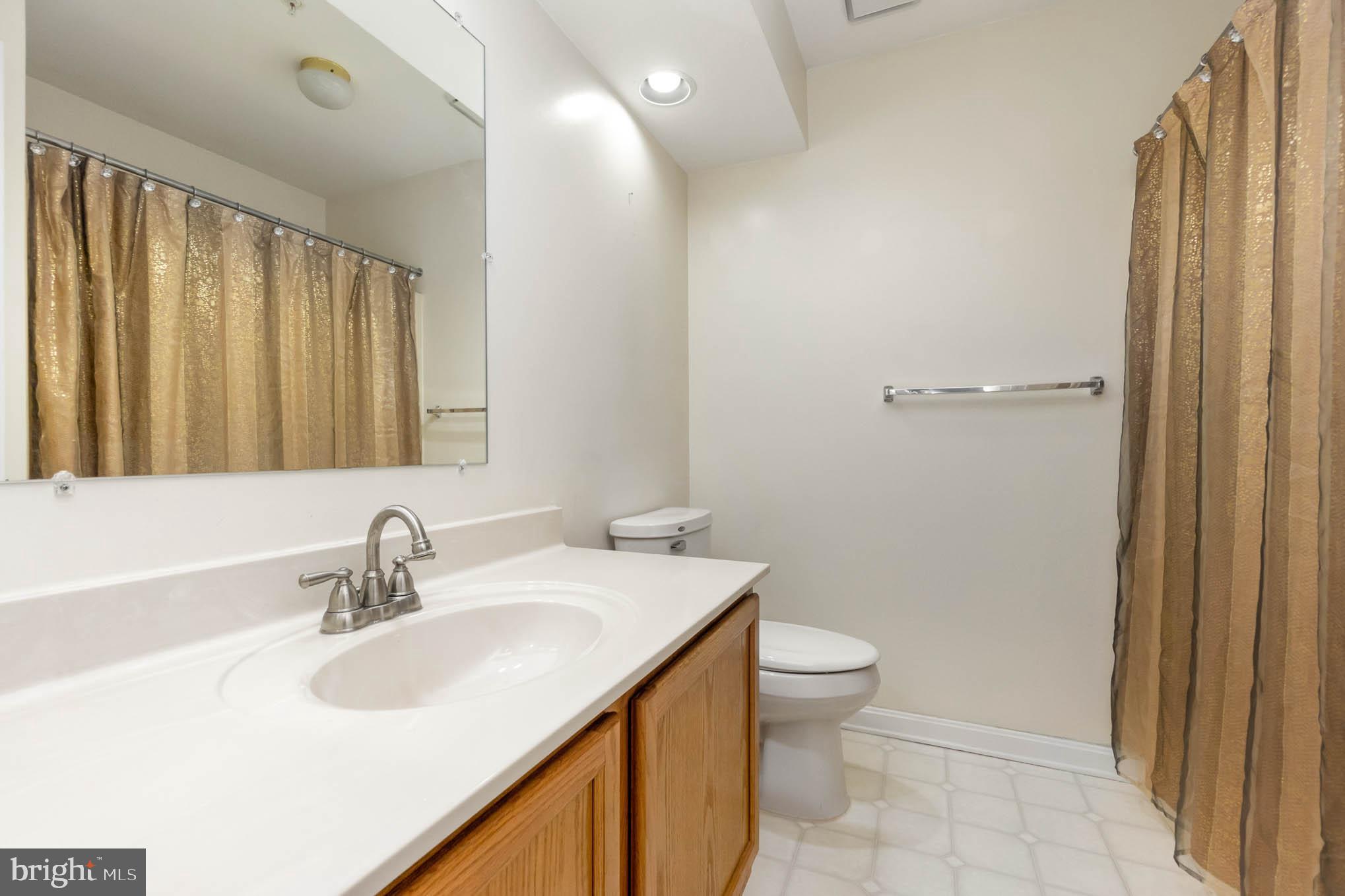 VILLAGE AT THOMAS RUN - Residential