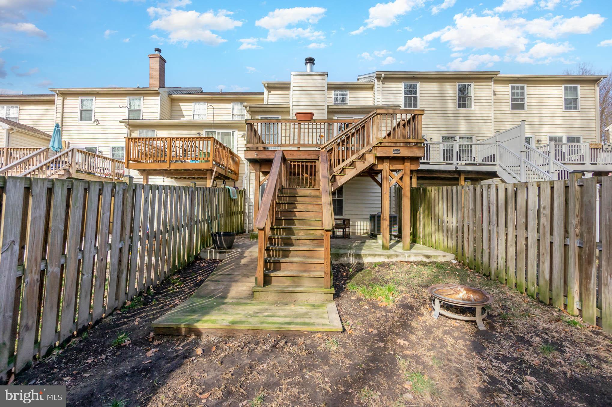 VILLAGE AT THOMAS RUN - Residential