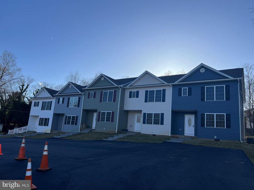 New Construction Under Roof!  Ready End Of February 2023! Buy Cheaper Than You Can Rent! Comcast/Xfinity Available! End Unit 2 Level, Open Floor Plan Town Home Offers Lots of Living Space With All The Upgrades! In Town Location A Short Distance to Shopping, Restaurants & Down Town. Elegant Bright Clean Design With All The Upgrades Included. Great Open Floor Plan Offering Luxury Vinyl Plank Flooring On Main Level, Granite Counter Tops, Stainless Steel Appliances, Spacious Kitchen with Dining Area, Tiled Baths & Carpet in Bedrooms. Large Master Suite with Full Bath & 2 Additional Upper Level Bedrooms.   10 x 10 Deck No HOA. Paved Or Concrete Driveway, Off Street Parking. Minutes to Down Town Front Royal , Ball Parks, Town Pool, Skate Board Park, Convenient To I-66 & Everything You Need. Hurry You Can Pick Your Colors! Builder To Offer One Year Builders Warranty Backed By DPOR See Docs.  Photo's Similar