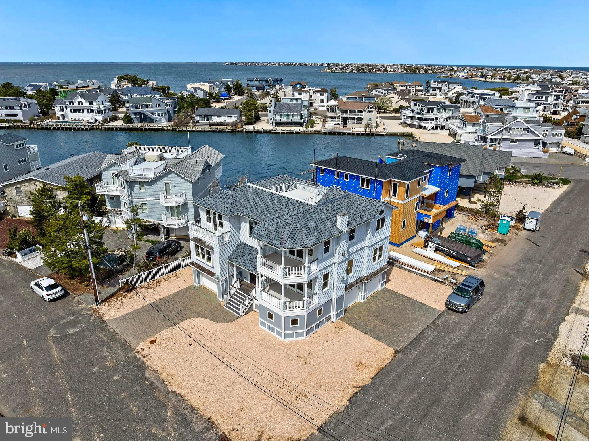 Harvey Cedars, New Jersey 08008, United States, 5 Bedrooms Bedrooms, ,4 BathroomsBathrooms,Residential,Active,113182