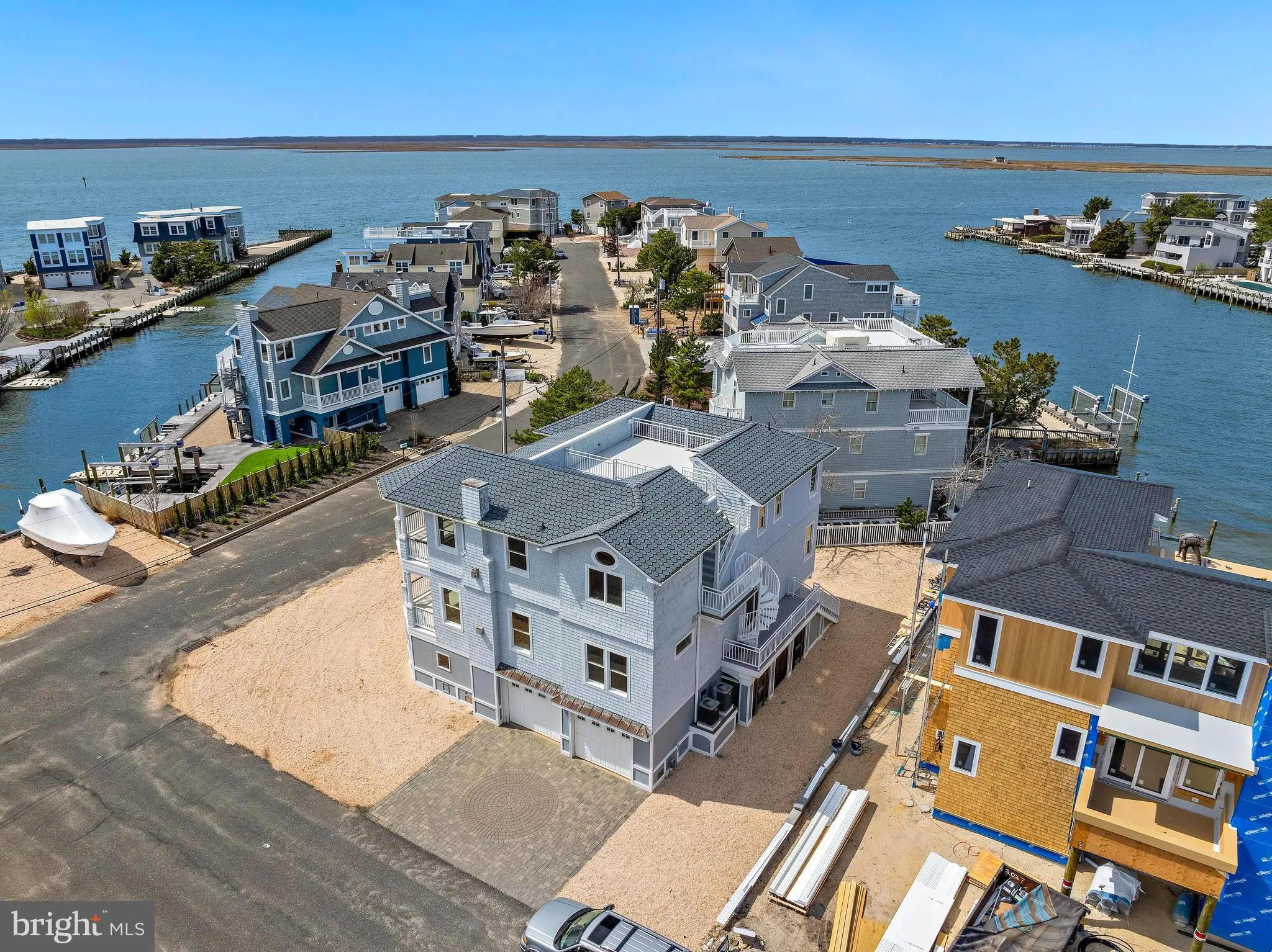 Harvey Cedars, New Jersey 08008, United States, 5 Bedrooms Bedrooms, ,4 BathroomsBathrooms,Residential,Active,113182