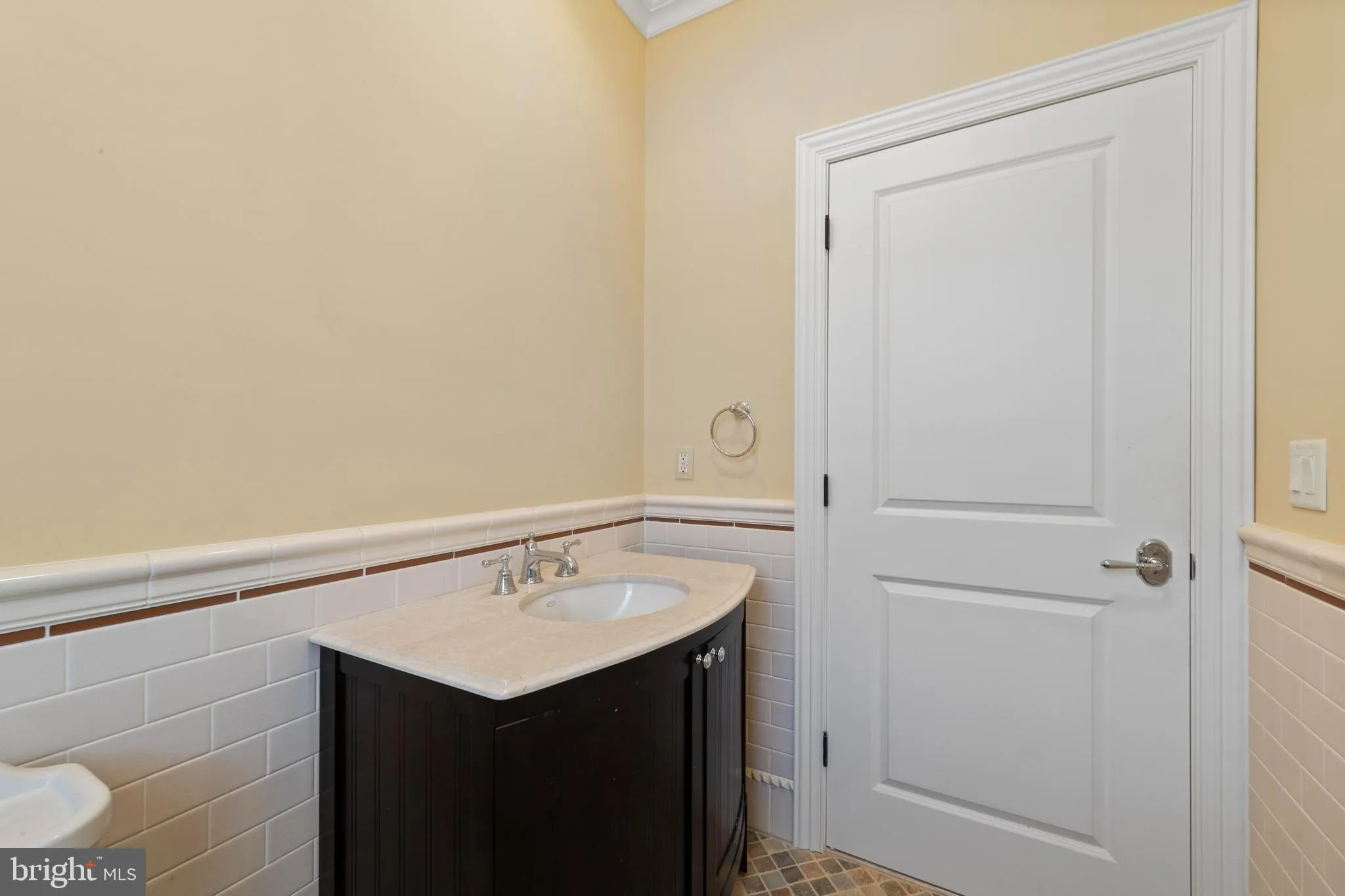 Harvey Cedars, New Jersey 08008, United States, 5 Bedrooms Bedrooms, ,4 BathroomsBathrooms,Residential,Active,113182