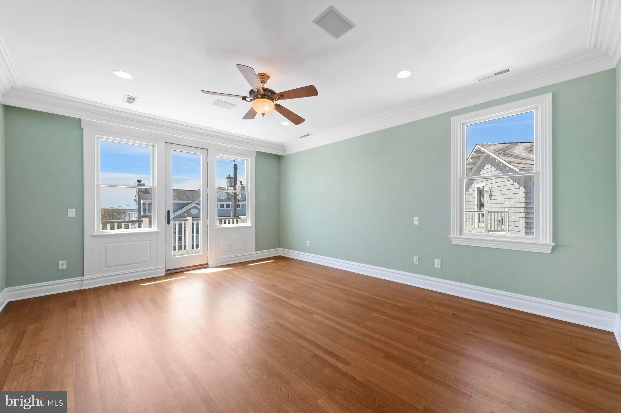 Harvey Cedars, New Jersey 08008, United States, 5 Bedrooms Bedrooms, ,4 BathroomsBathrooms,Residential,Active,113182