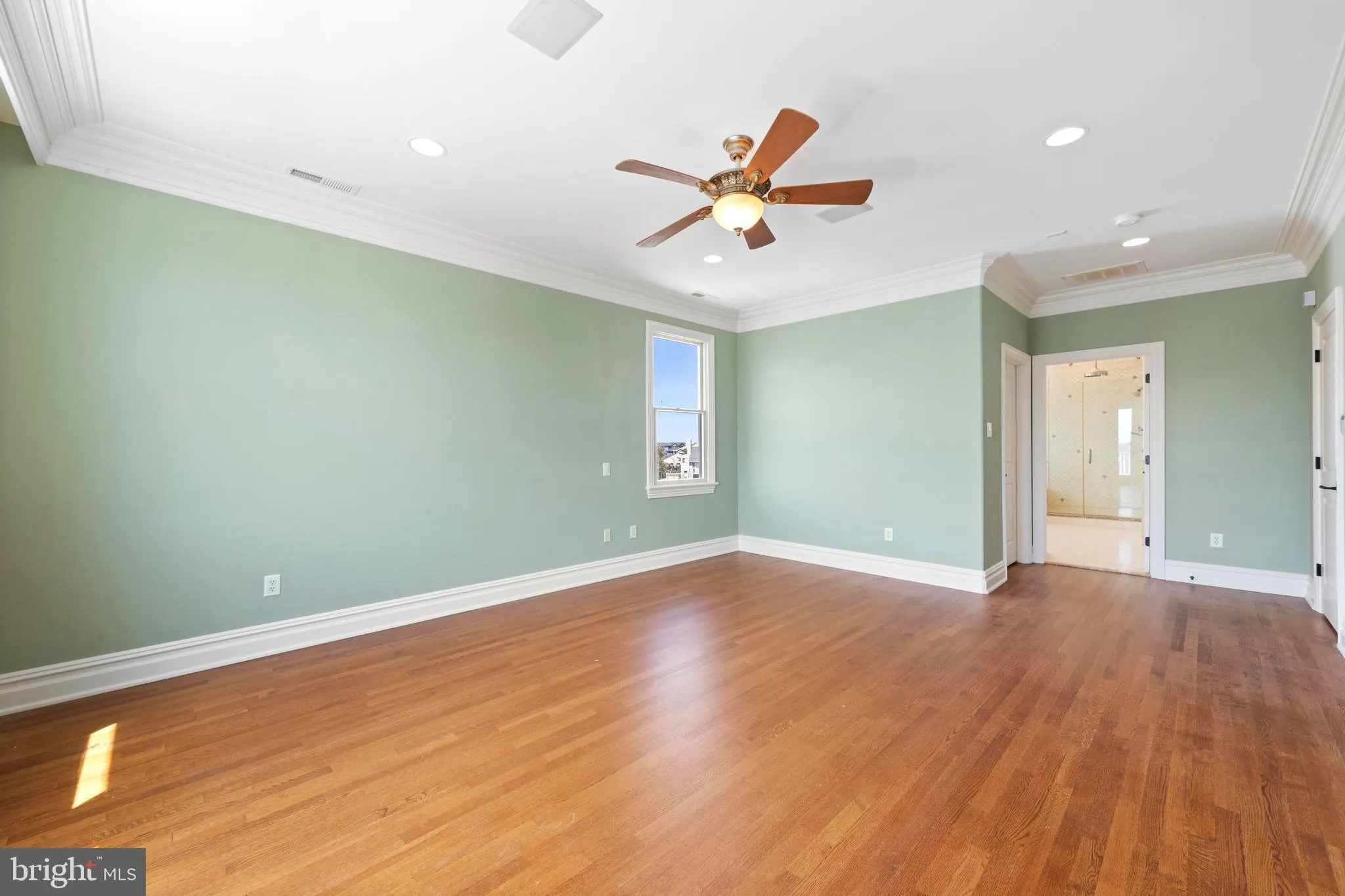 Harvey Cedars, New Jersey 08008, United States, 5 Bedrooms Bedrooms, ,4 BathroomsBathrooms,Residential,Active,113182