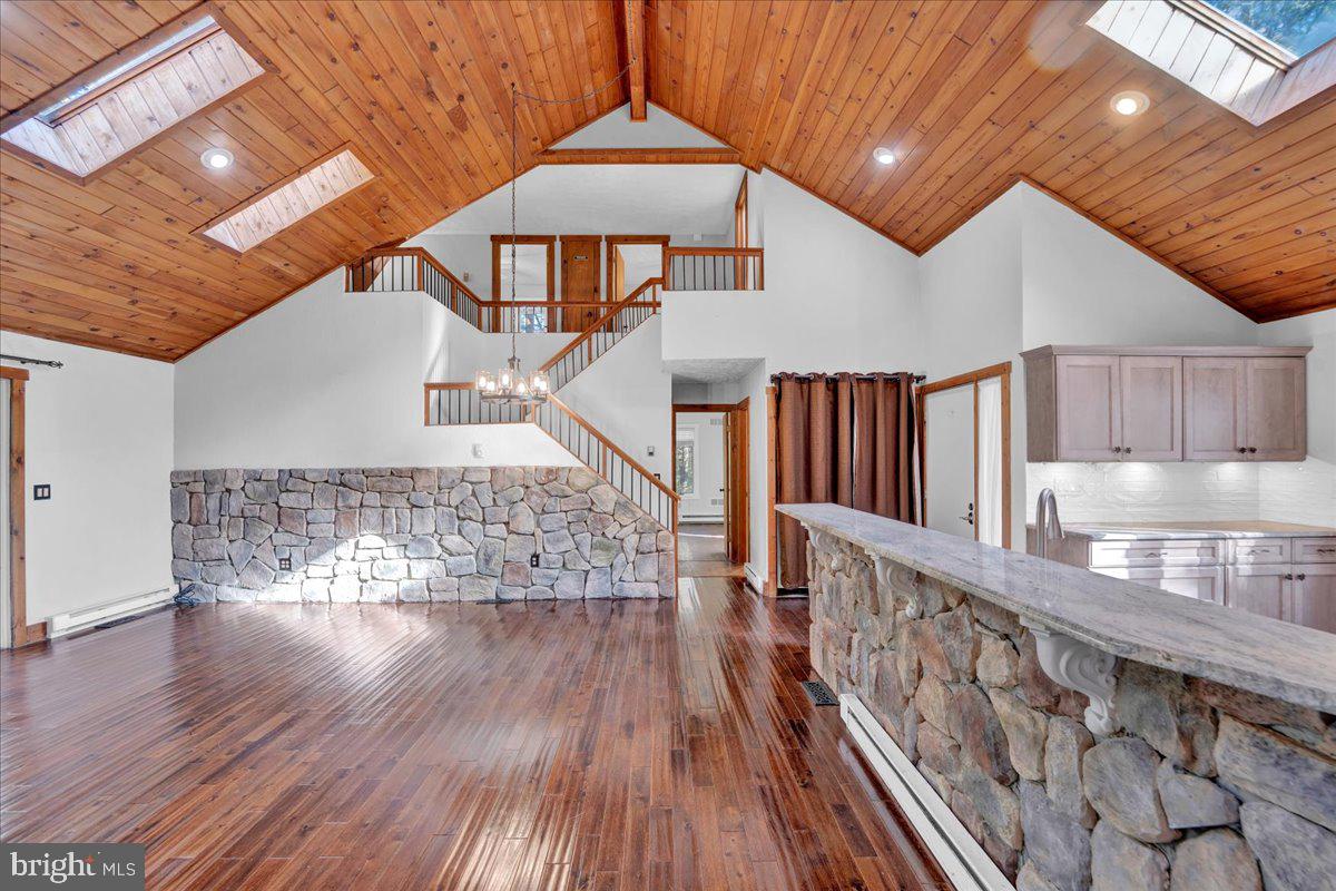 LAKE NAOMI - Residential