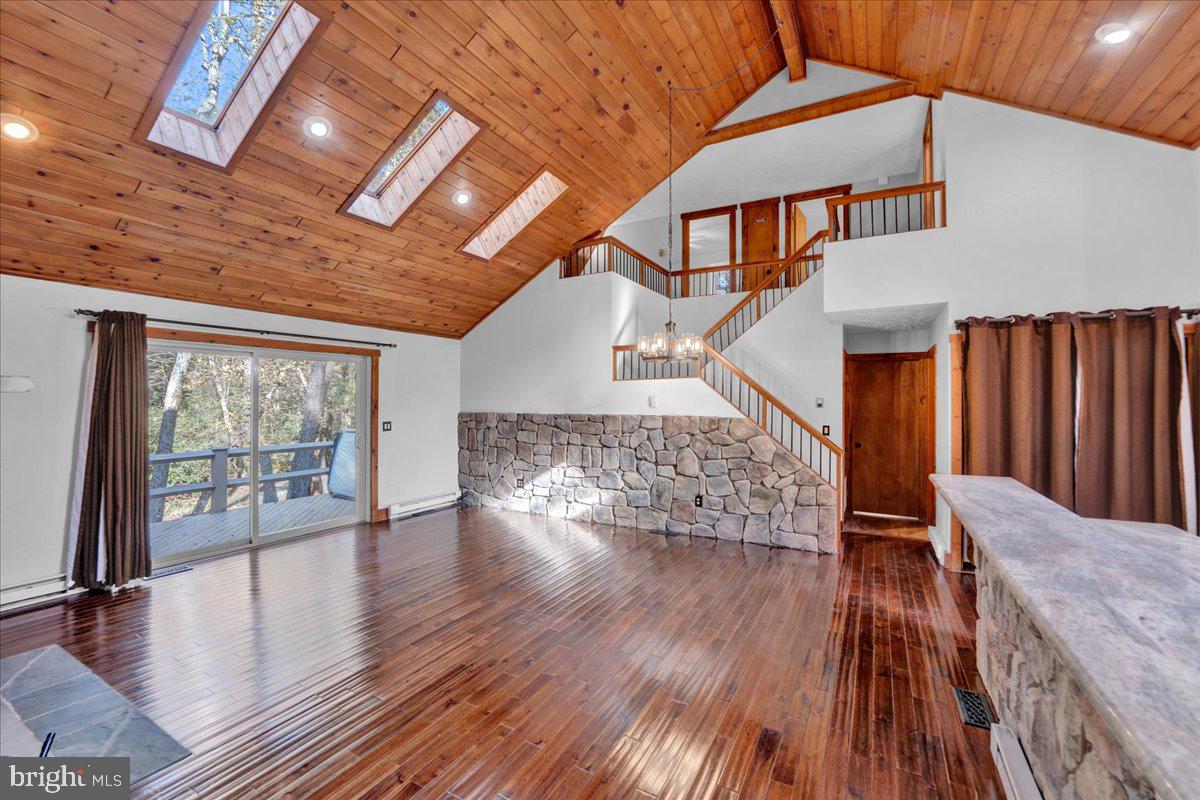 LAKE NAOMI - Residential