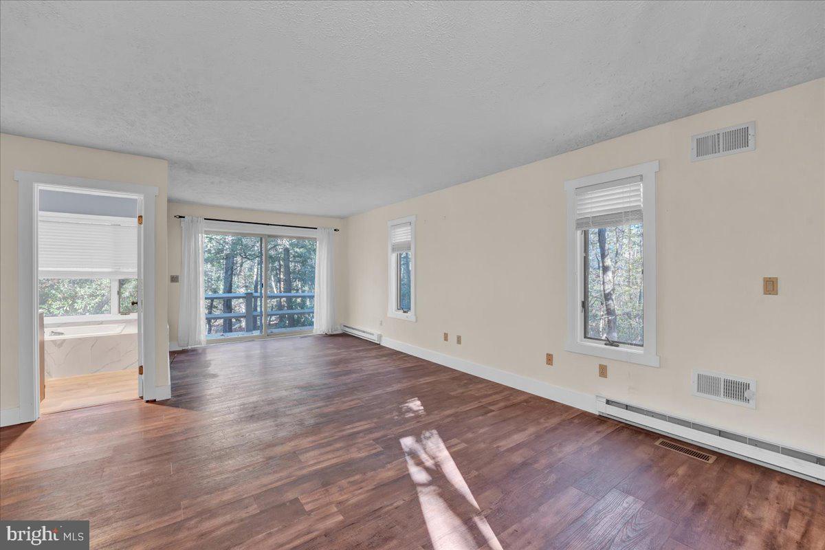 LAKE NAOMI - Residential