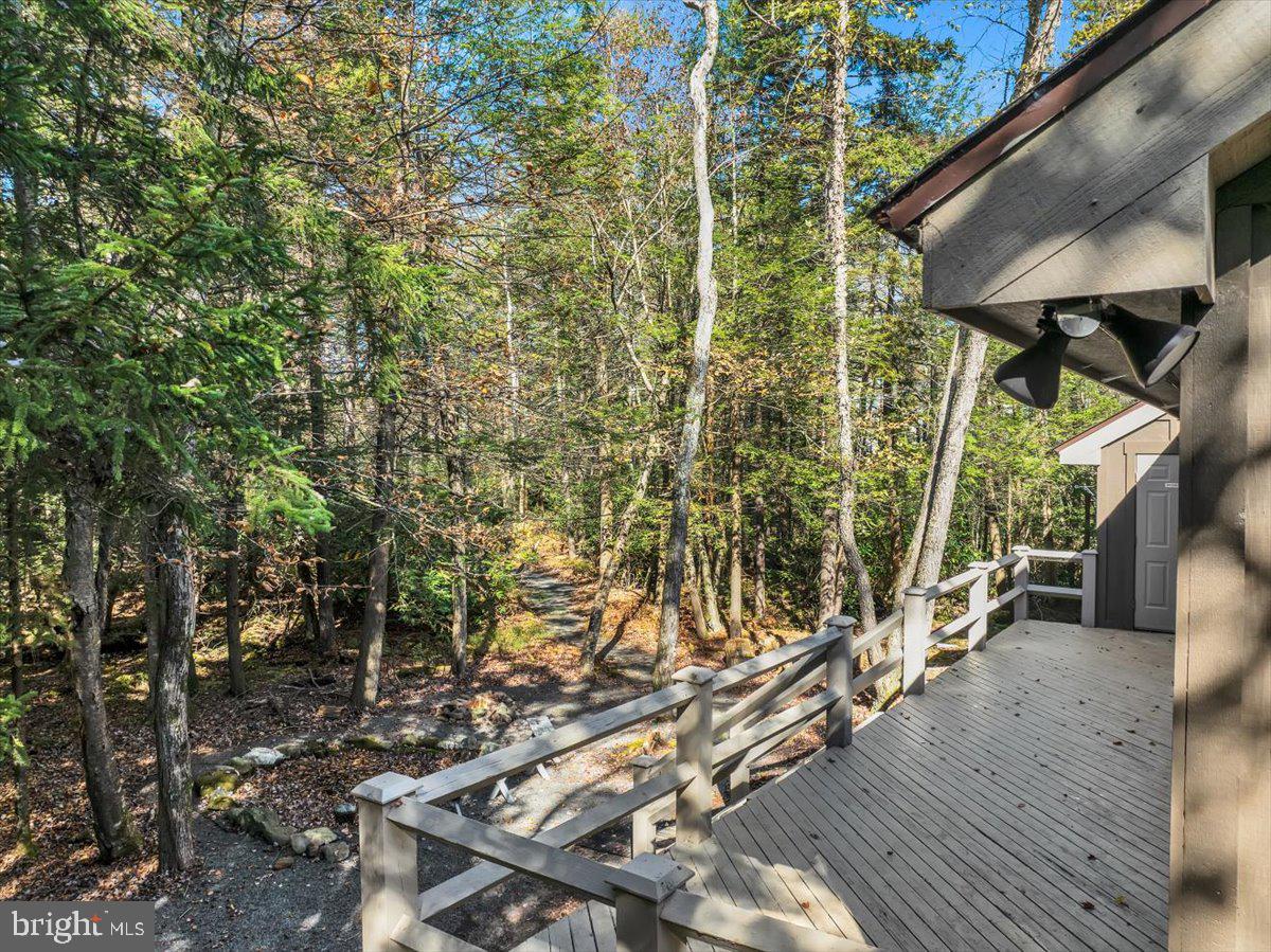 LAKE NAOMI - Residential