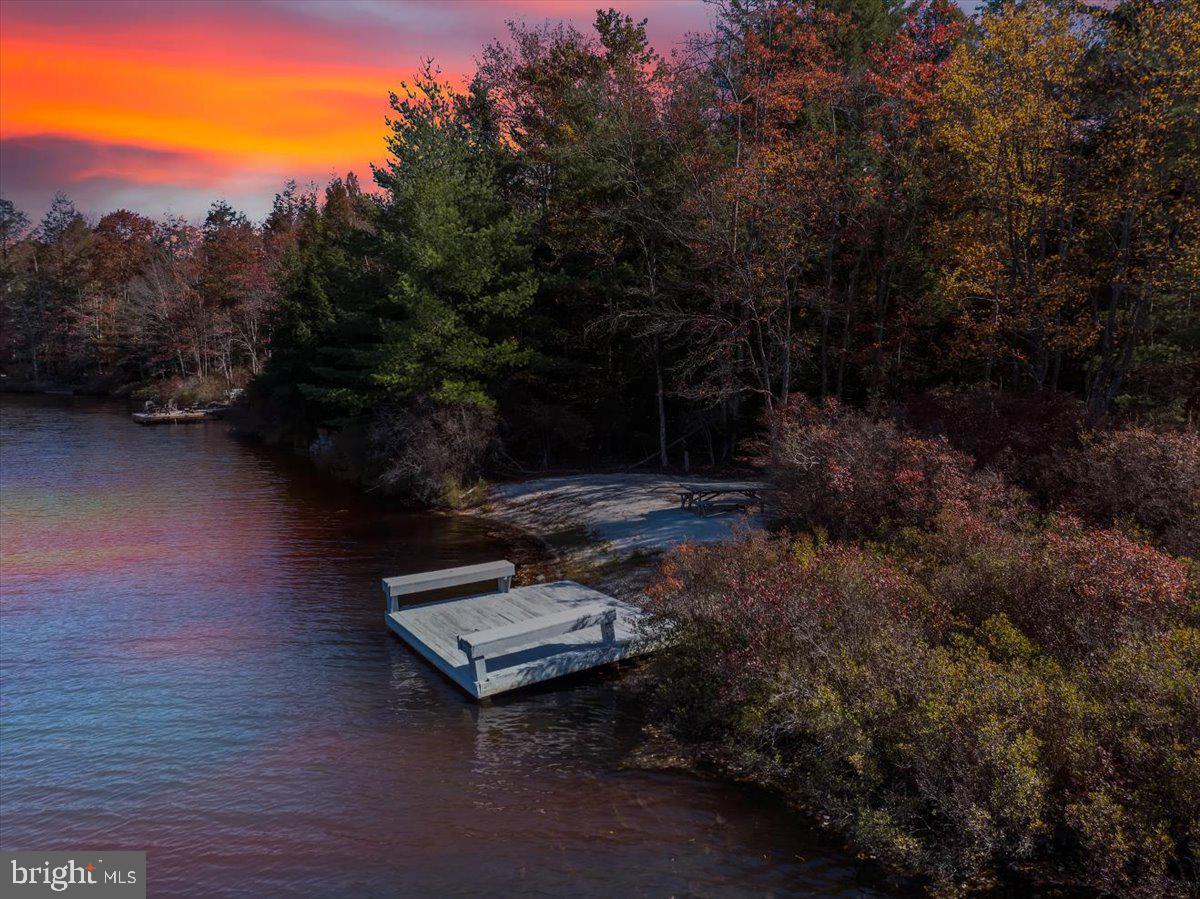 LAKE NAOMI - Residential