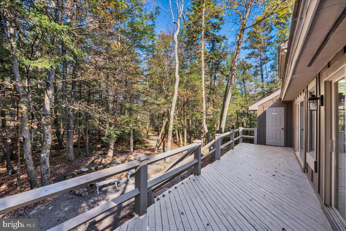 LAKE NAOMI - Residential