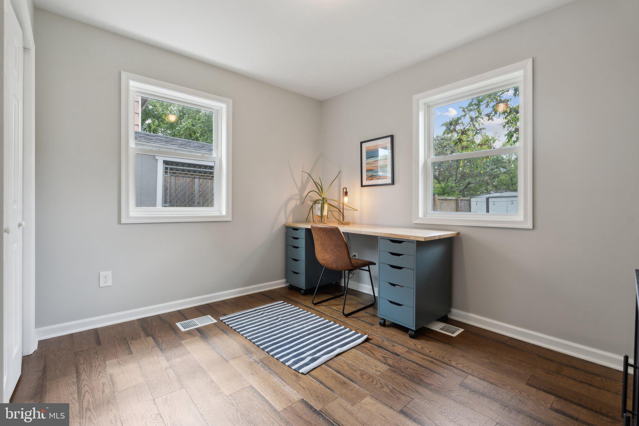 PAROLE HEIGHTS - Residential