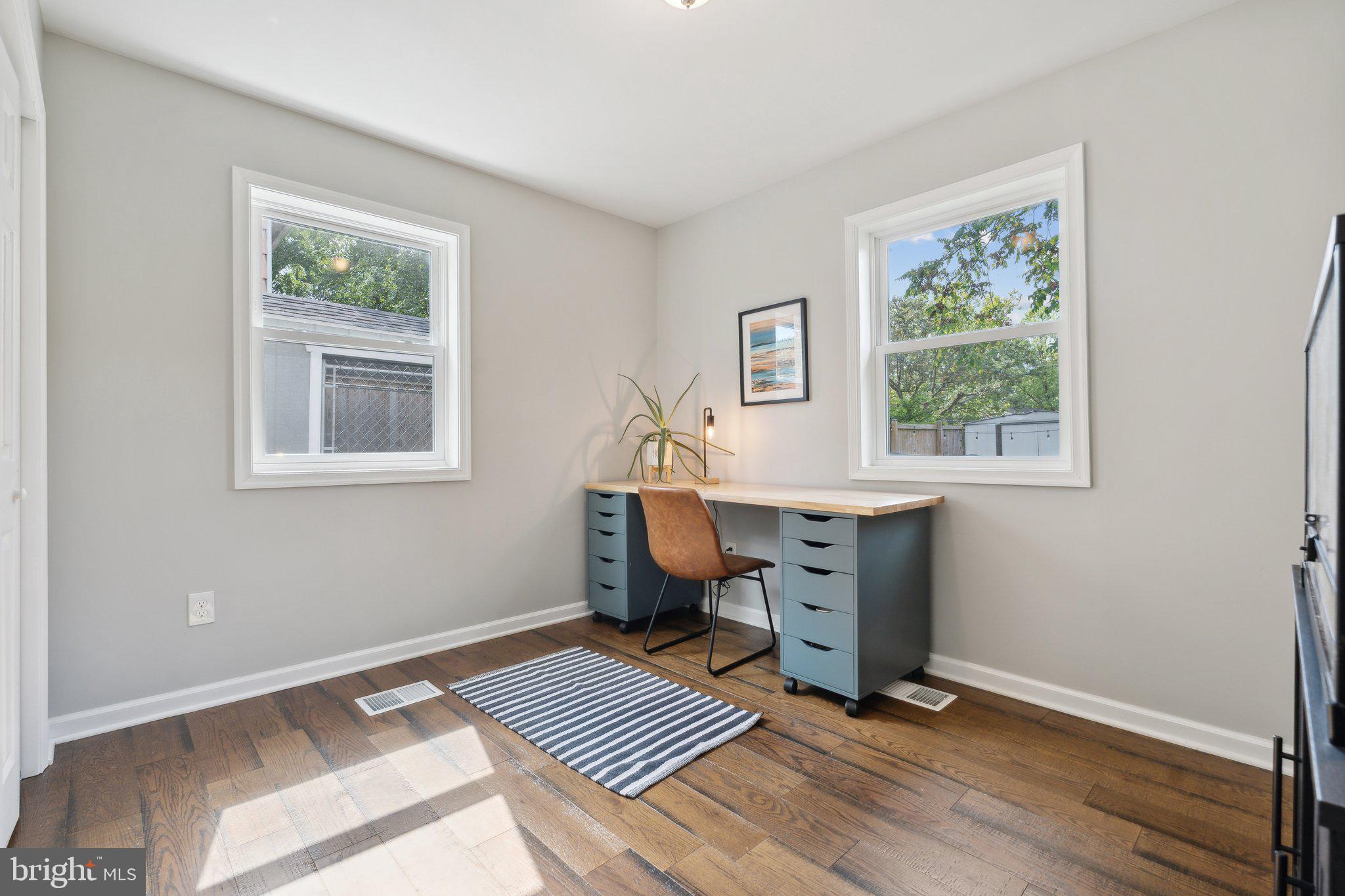 PAROLE HEIGHTS - Residential