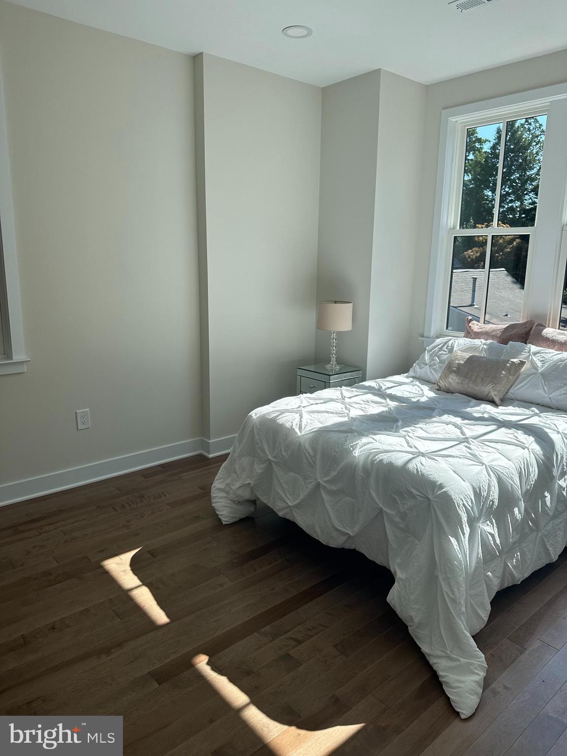 NEWTOWN ESTATES - Residential Lease