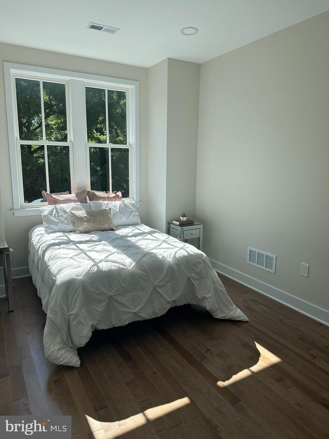 NEWTOWN ESTATES - Residential Lease