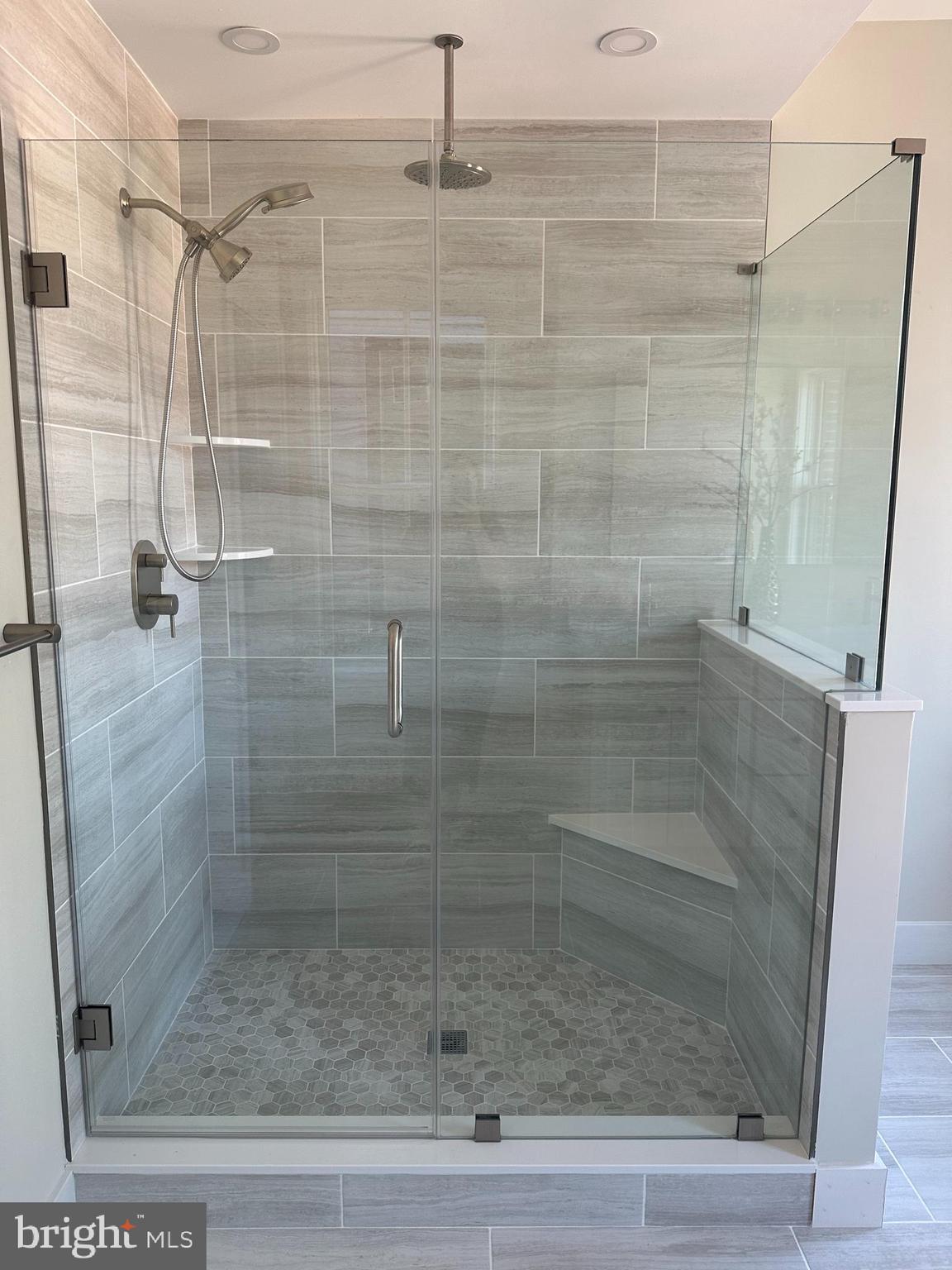 NEWTOWN ESTATES - Residential Lease