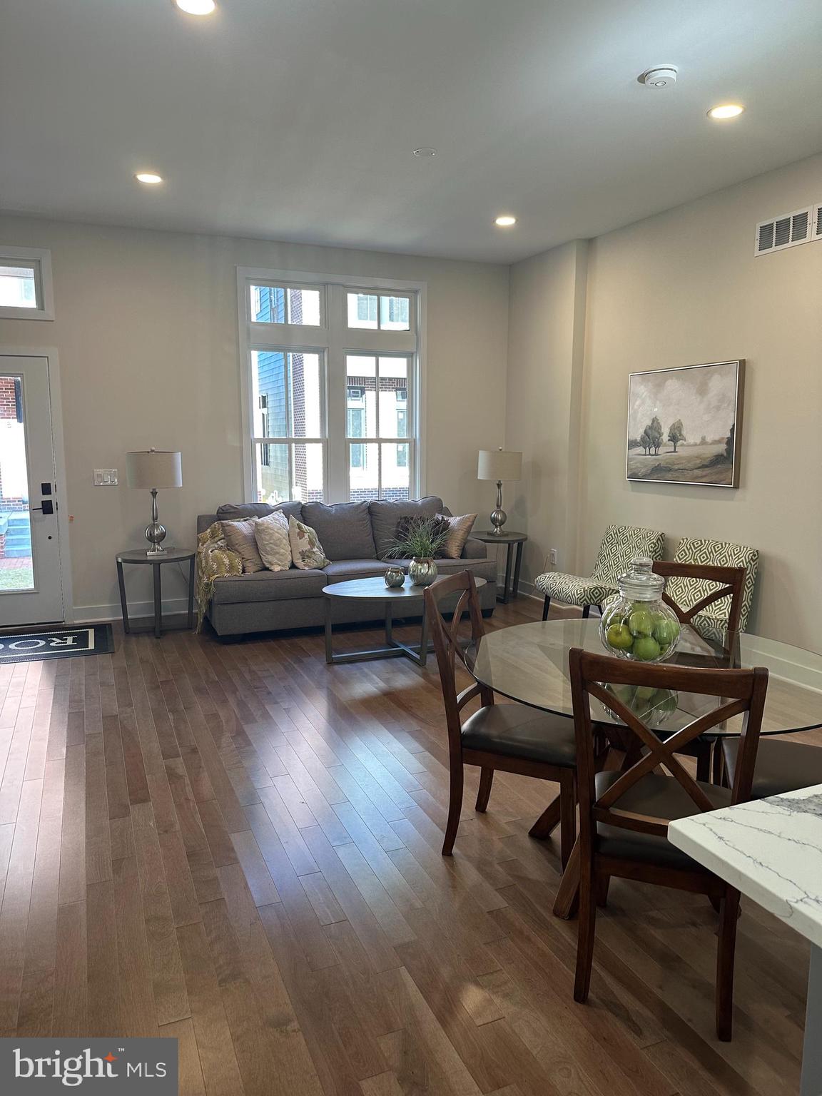 NEWTOWN ESTATES - Residential Lease