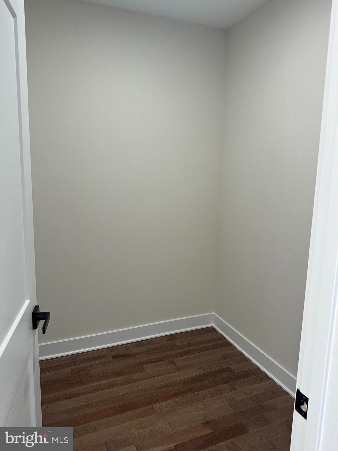 NEWTOWN ESTATES - Residential Lease