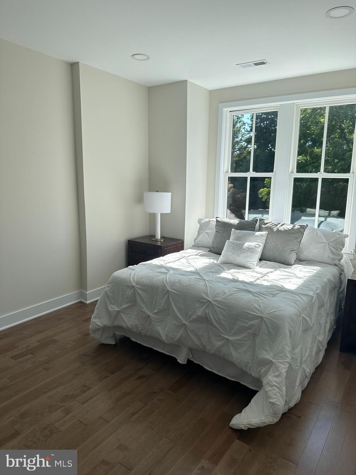 NEWTOWN ESTATES - Residential Lease