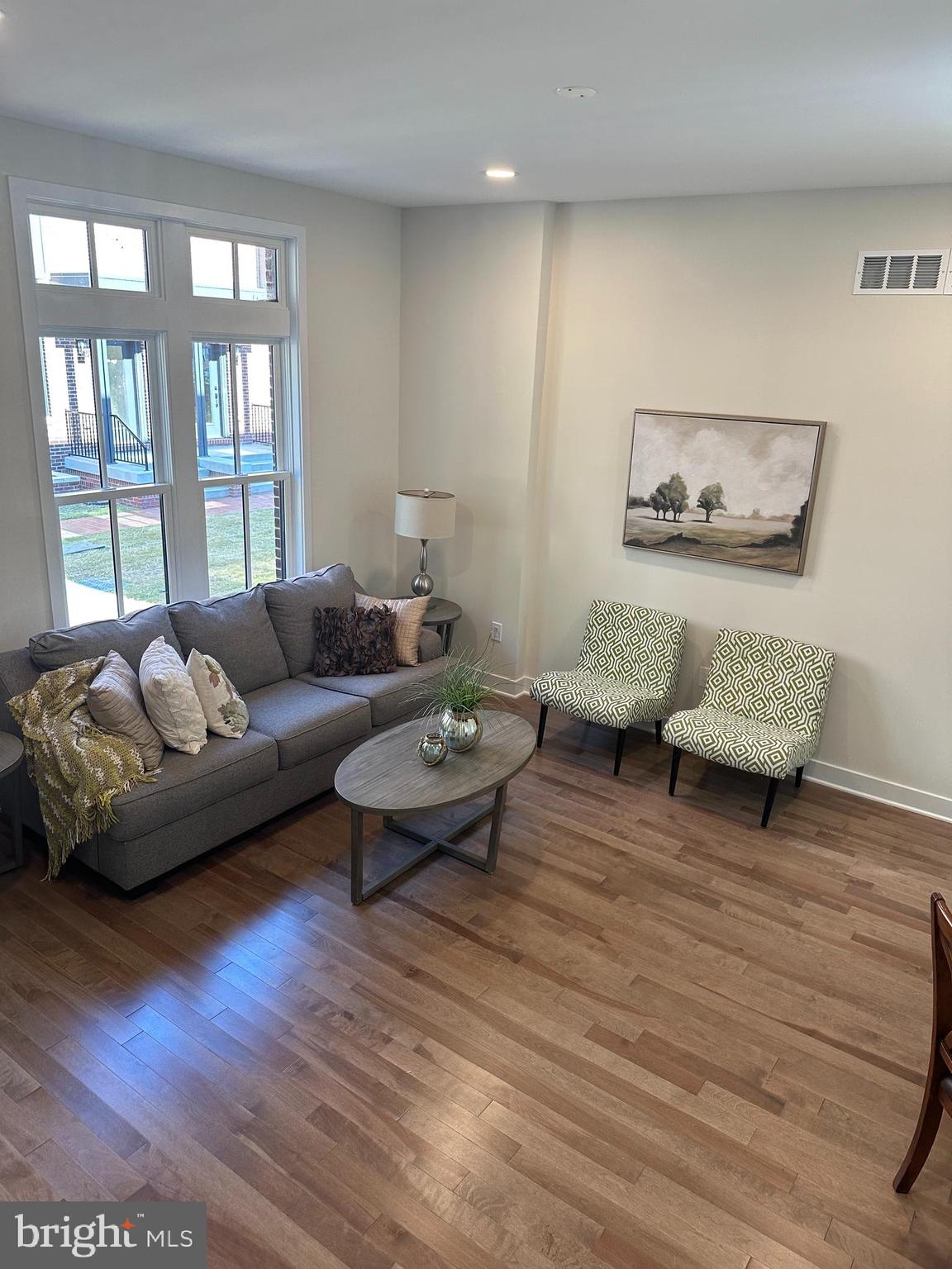 NEWTOWN ESTATES - Residential Lease