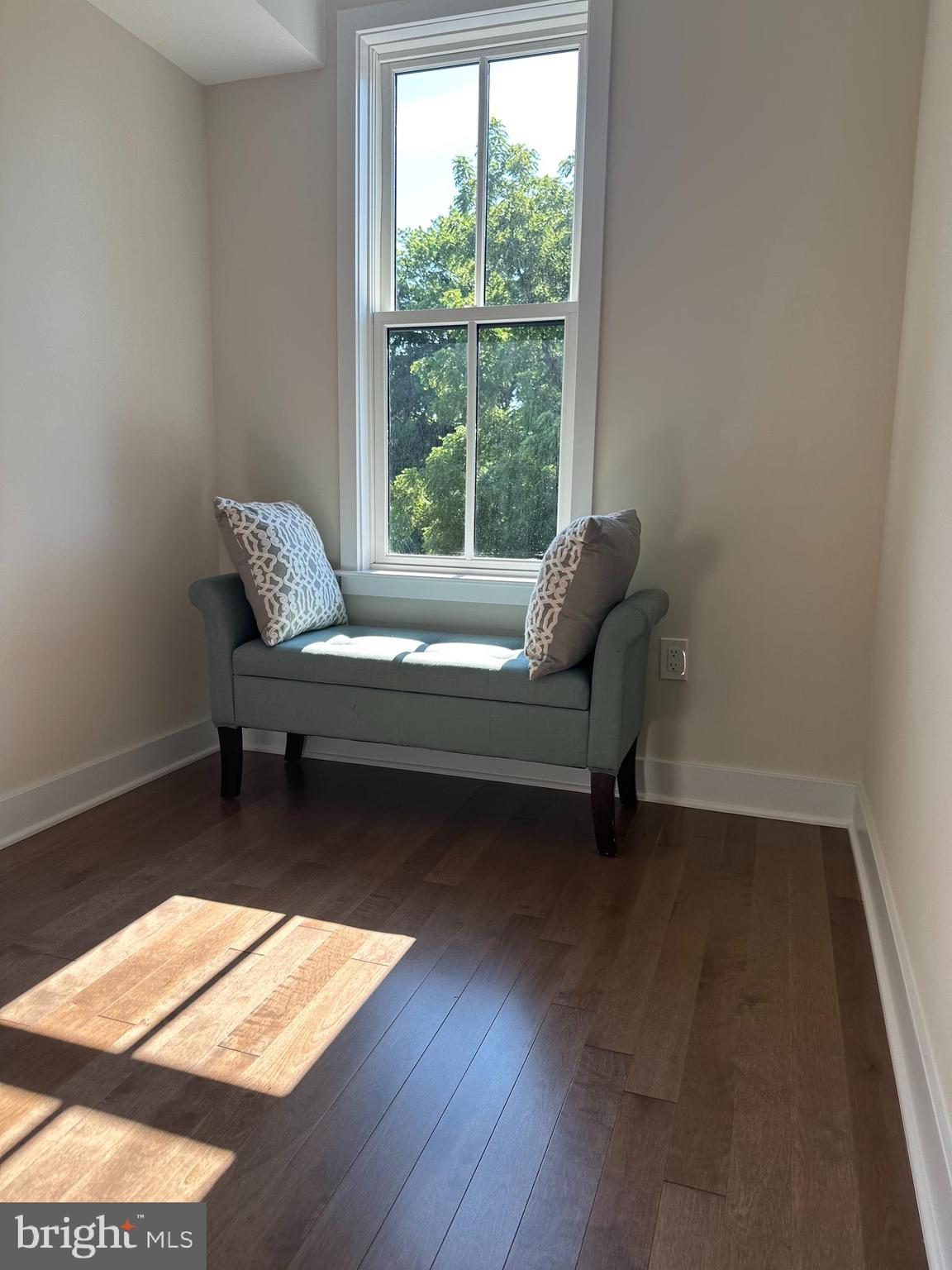 NEWTOWN ESTATES - Residential Lease