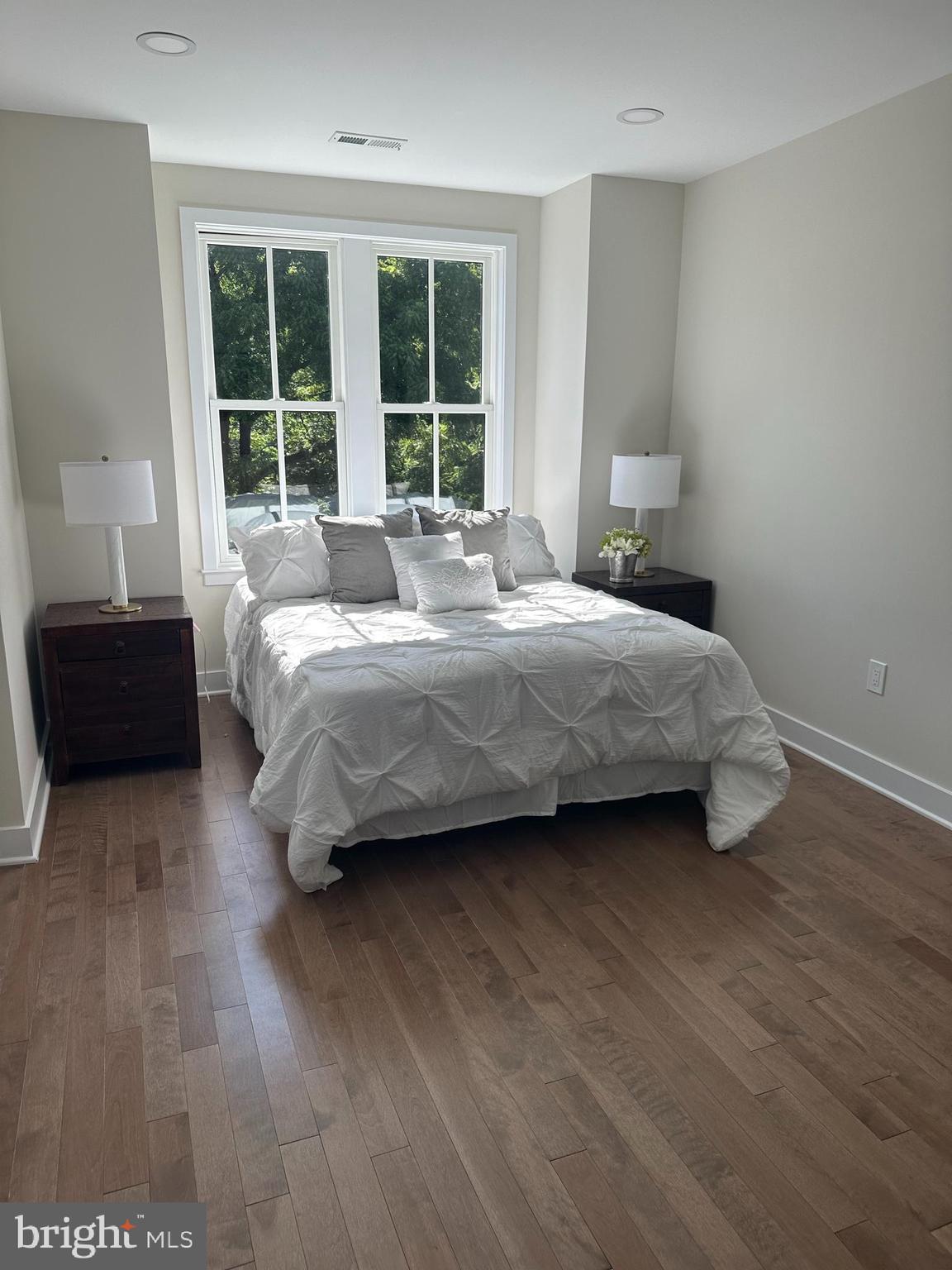 NEWTOWN ESTATES - Residential Lease