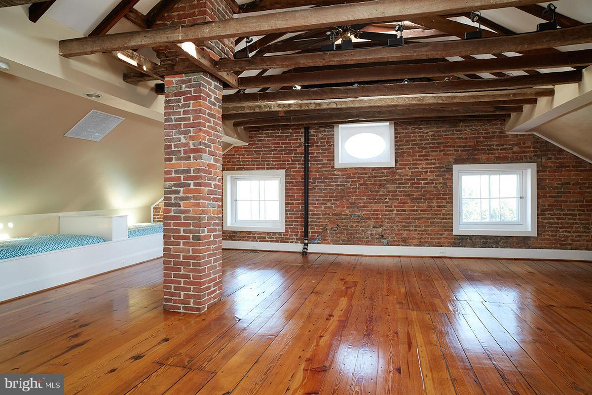 OLD TOWN - Residential