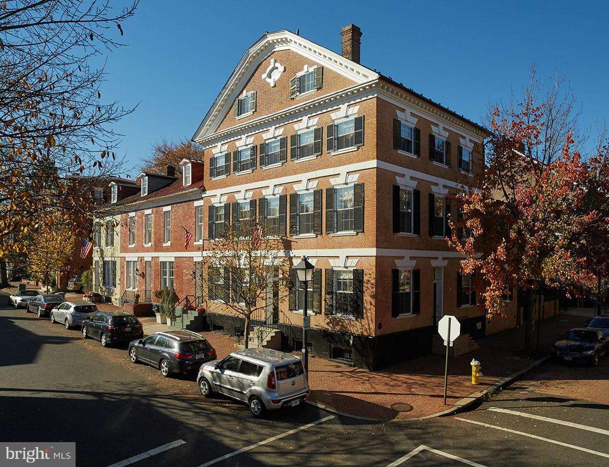 OLD TOWN - Residential