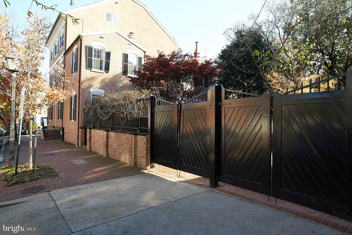 OLD TOWN - Residential