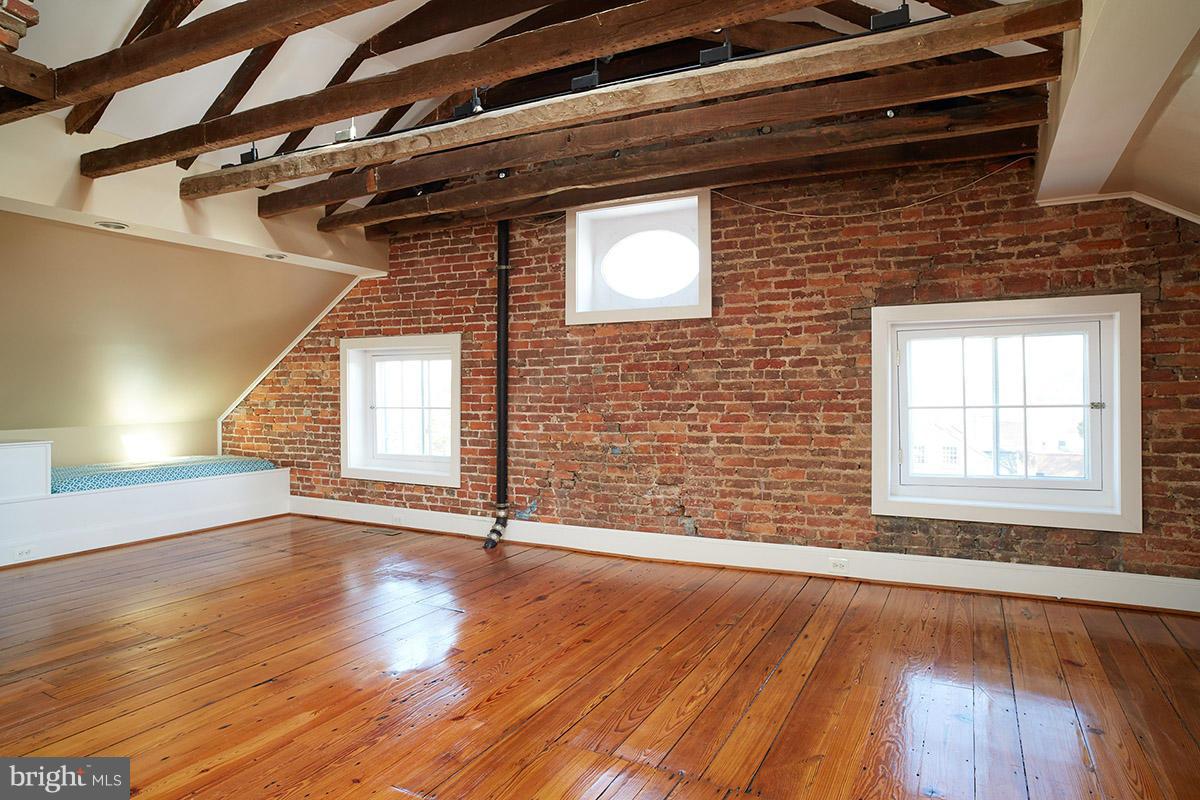 OLD TOWN - Residential