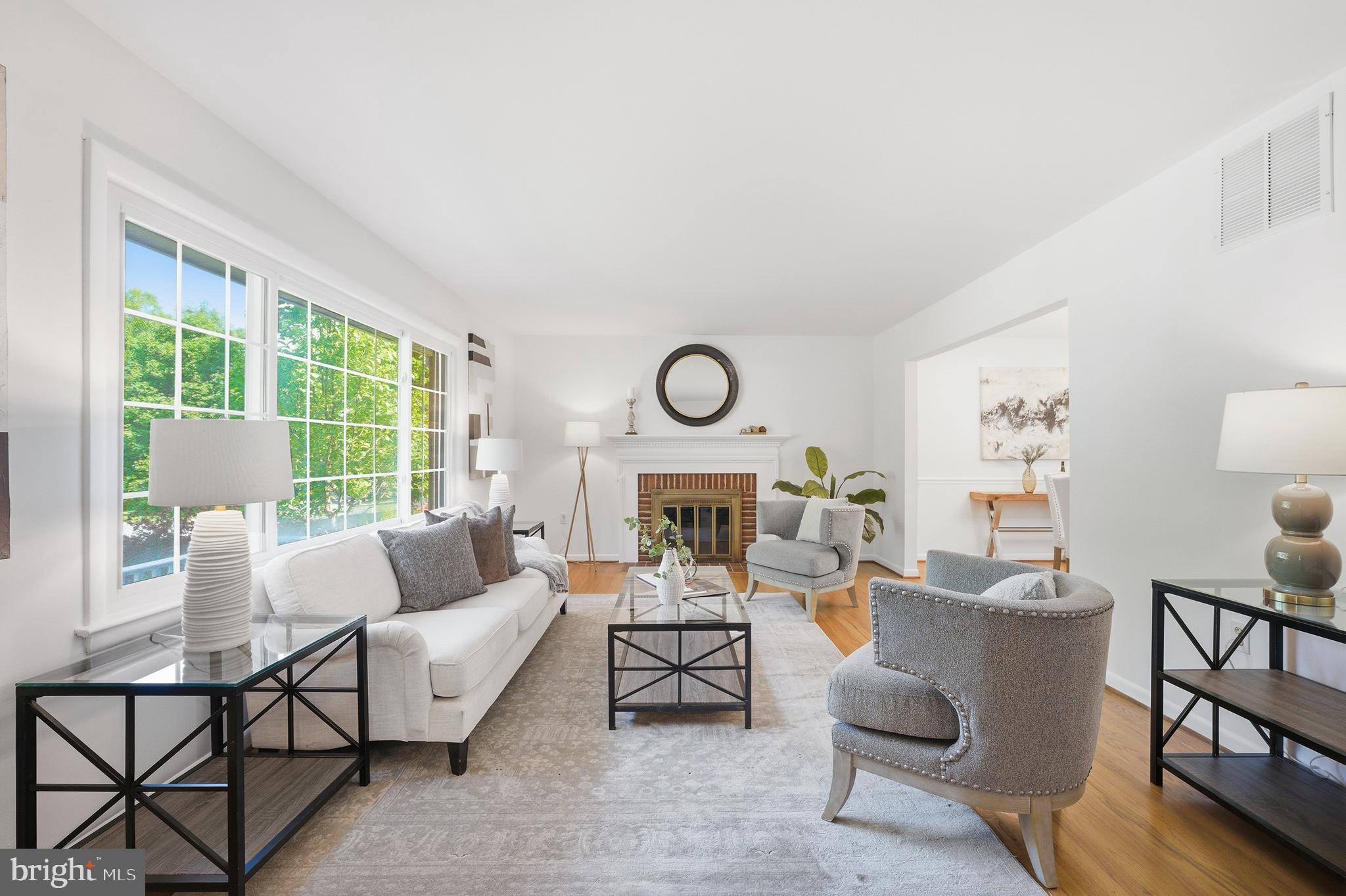 BEL PRE WOODS - Residential