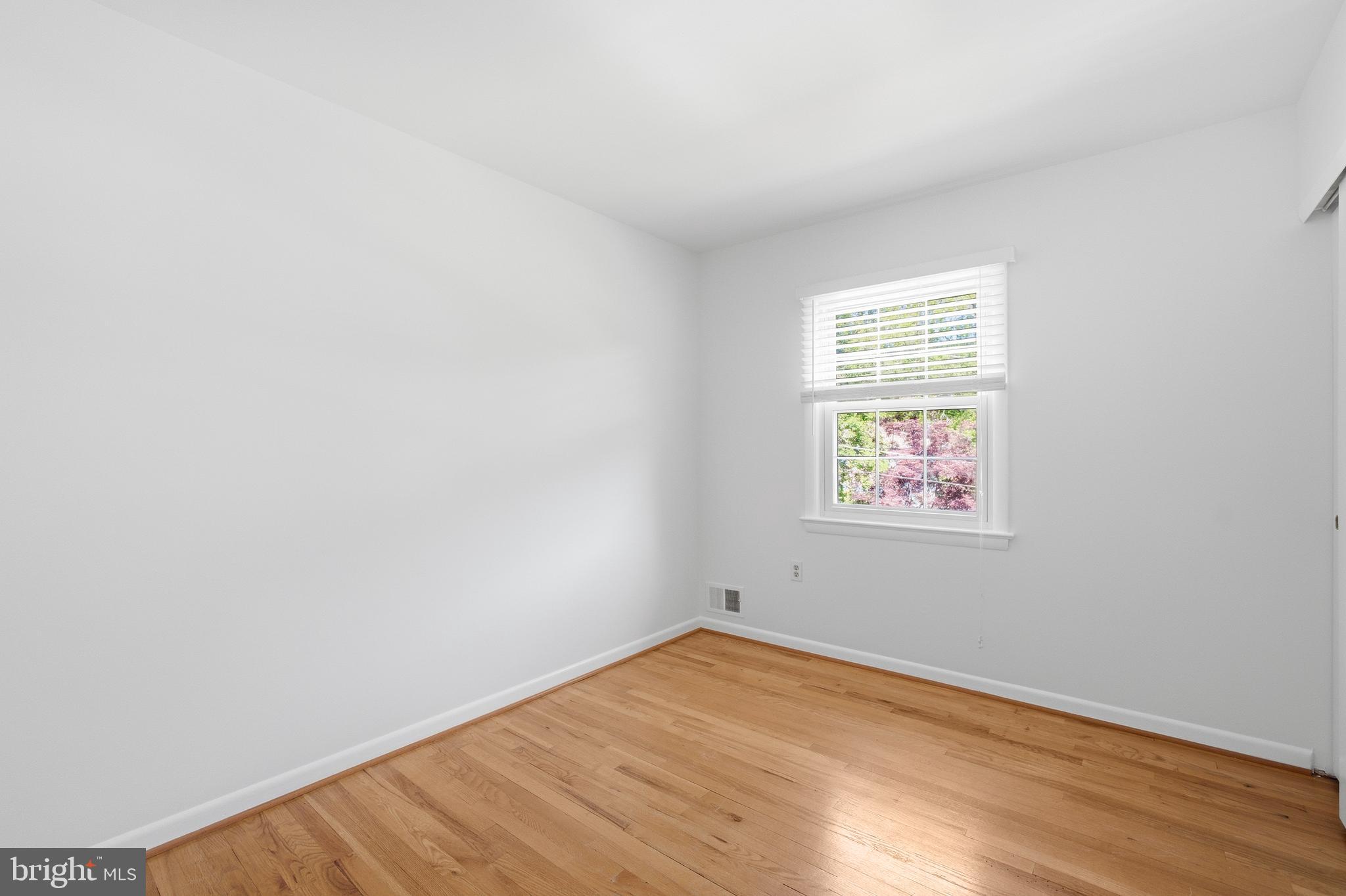 BEL PRE WOODS - Residential