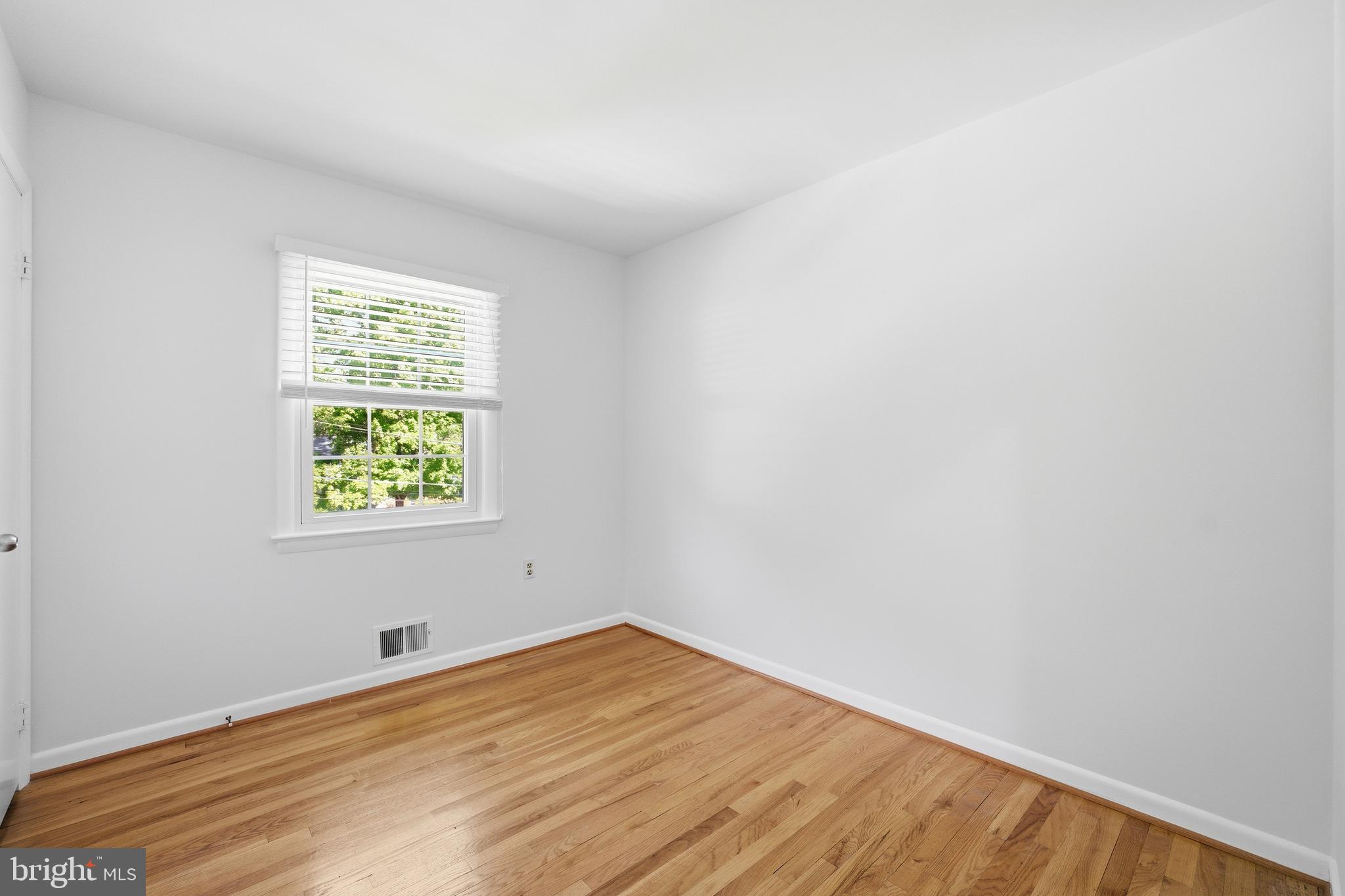 BEL PRE WOODS - Residential