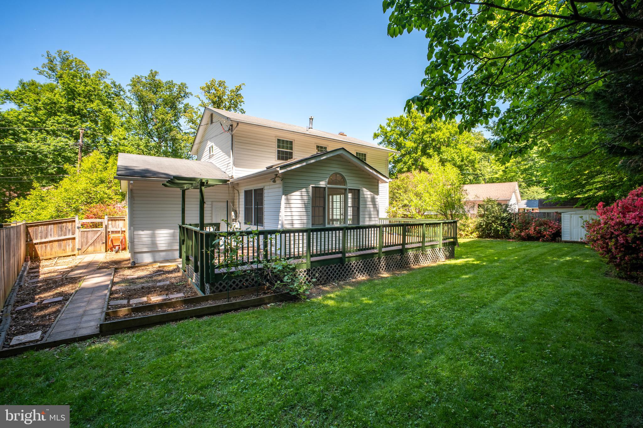 BEL PRE WOODS - Residential
