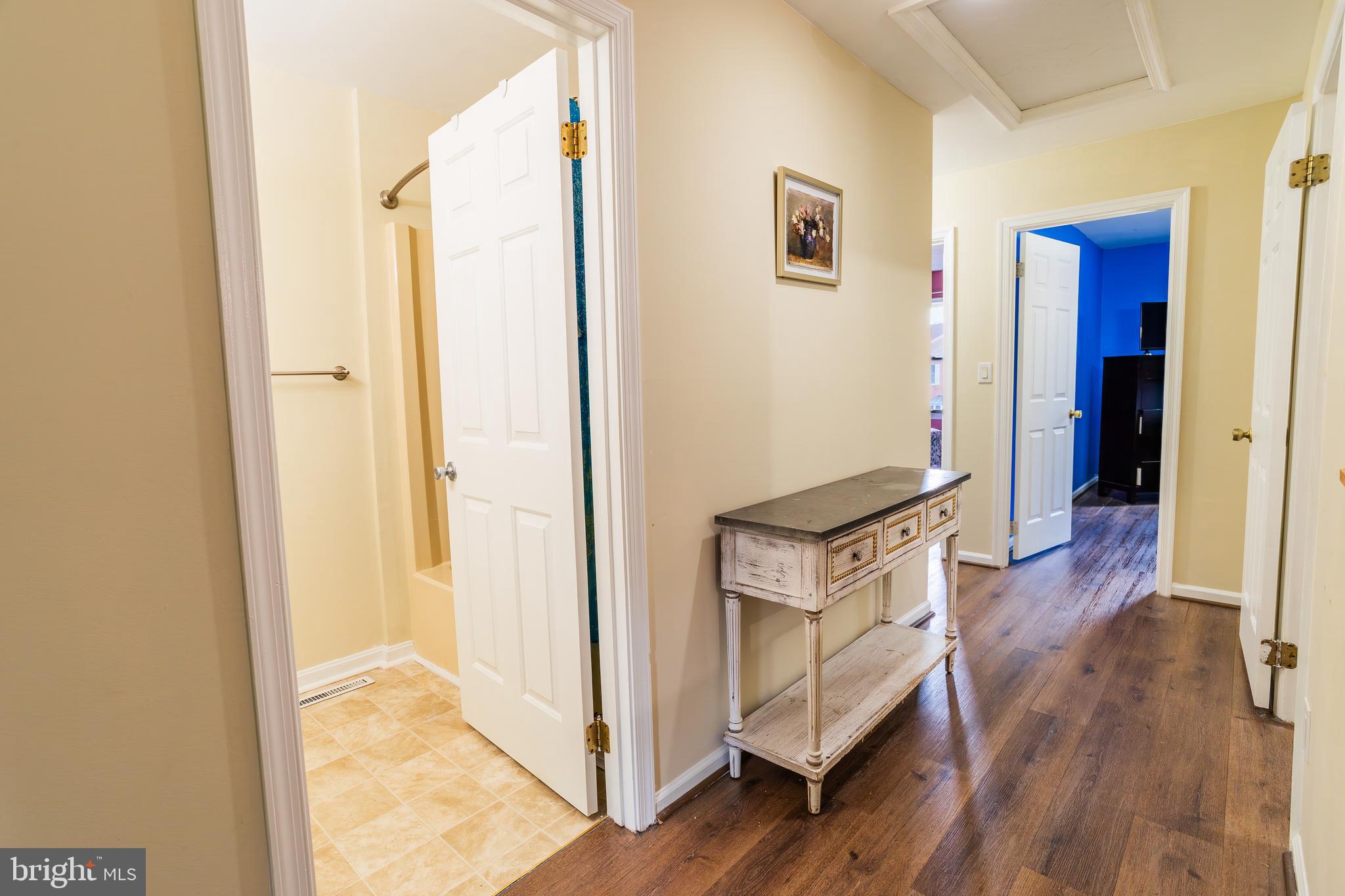 TOWNE OAK VILLAGE - Residential