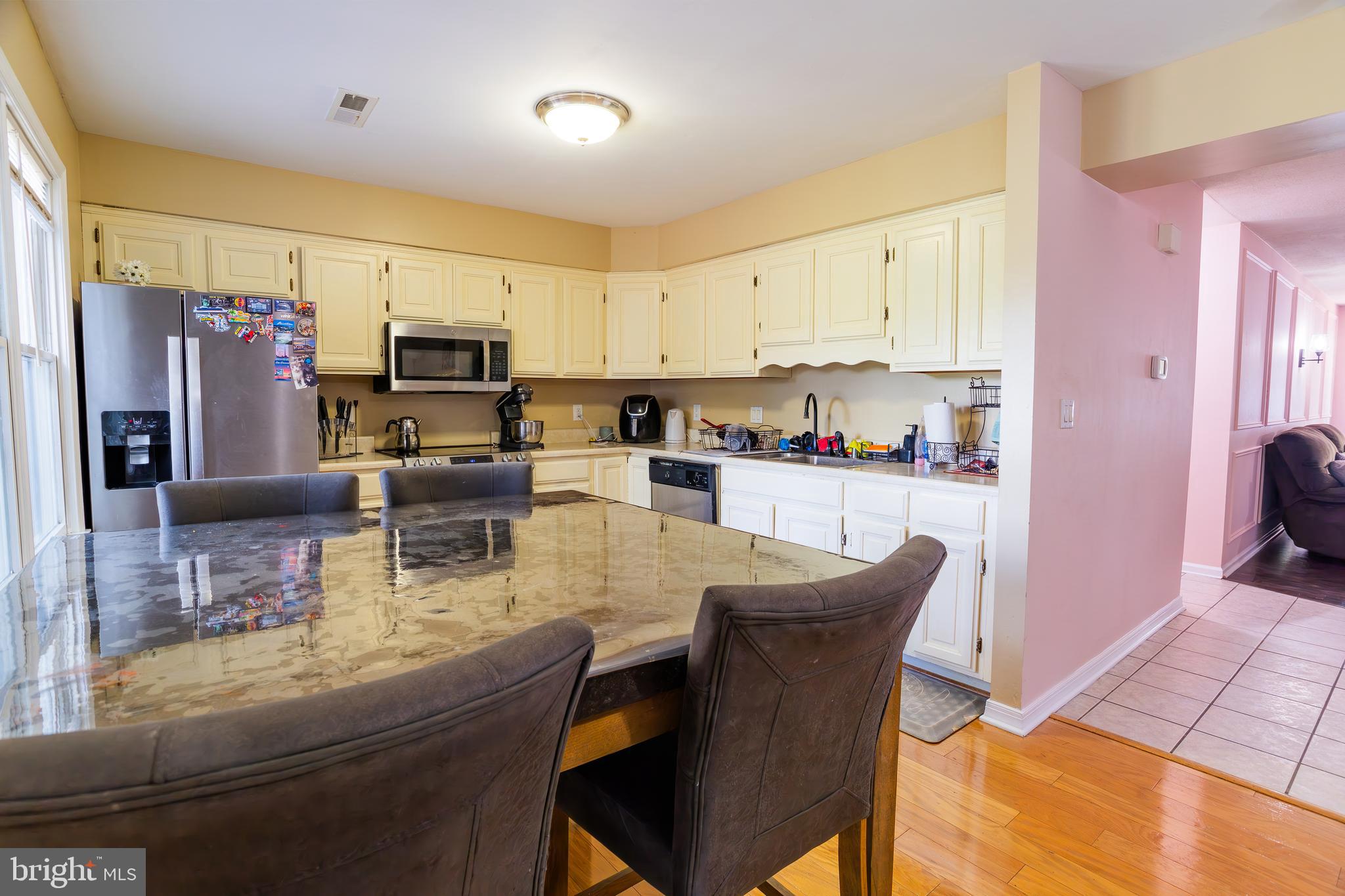 TOWNE OAK VILLAGE - Residential