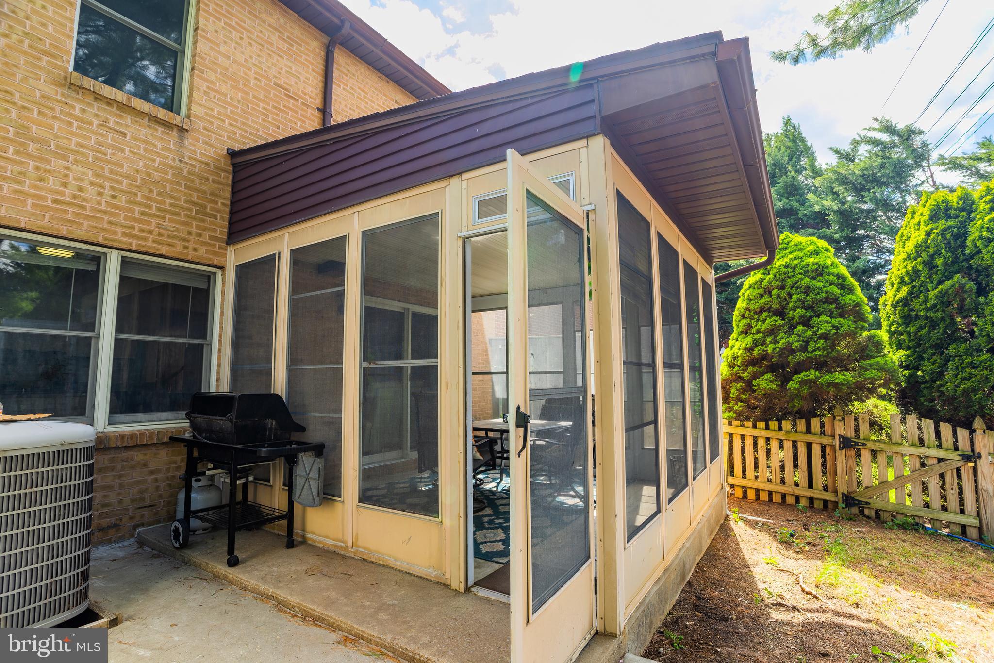 TOWNE OAK VILLAGE - Residential