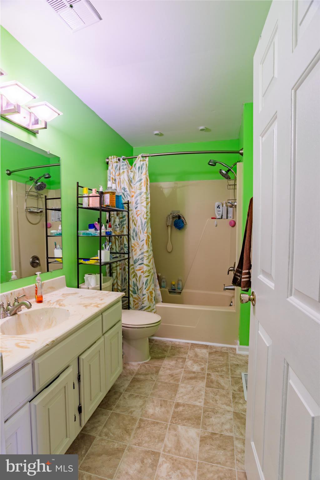 TOWNE OAK VILLAGE - Residential