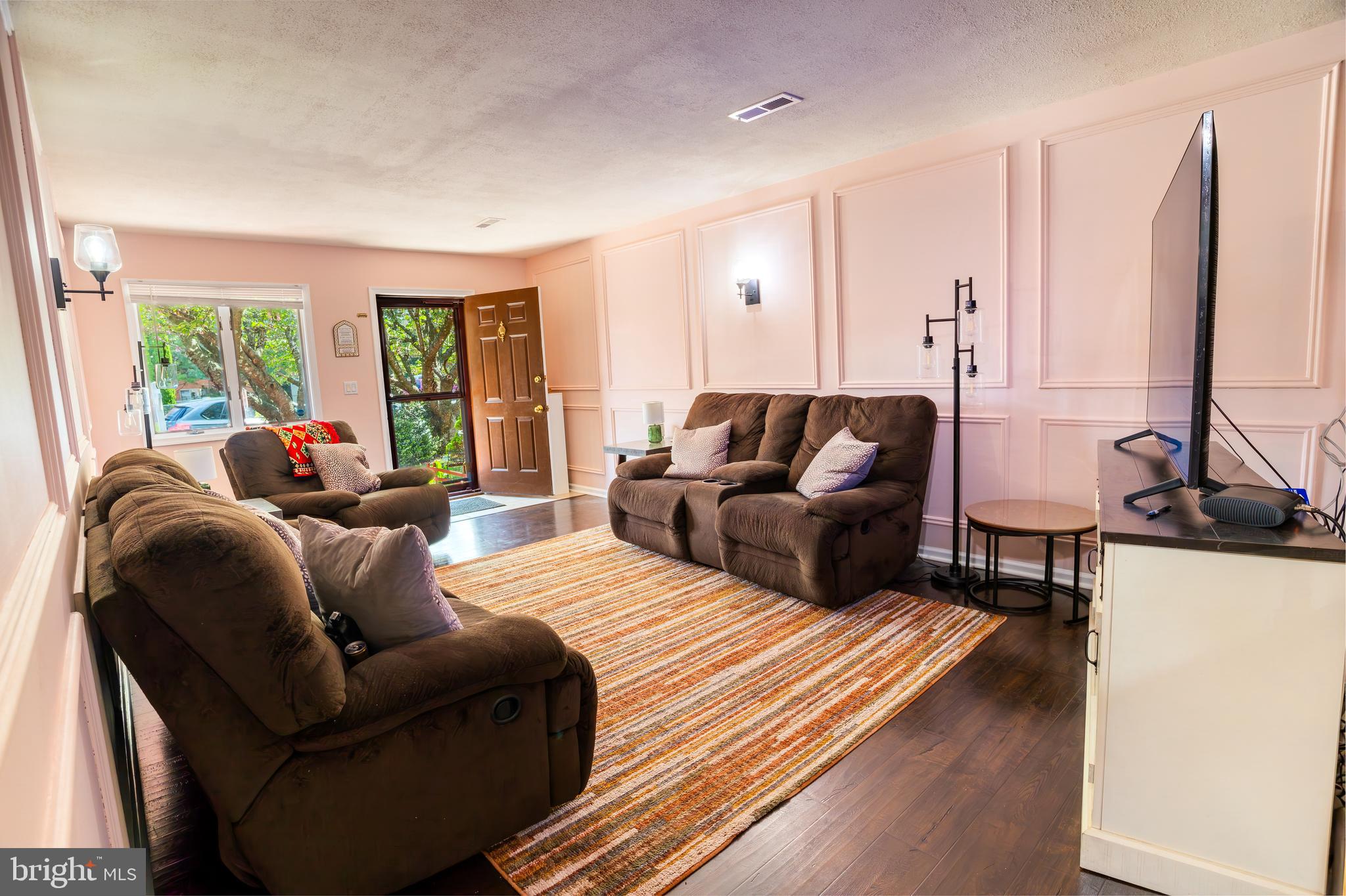 TOWNE OAK VILLAGE - Residential