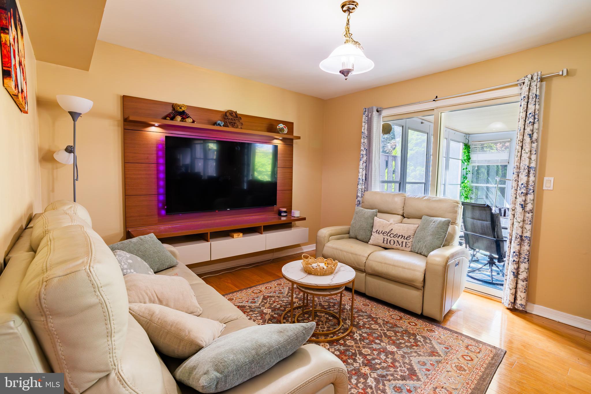 TOWNE OAK VILLAGE - Residential