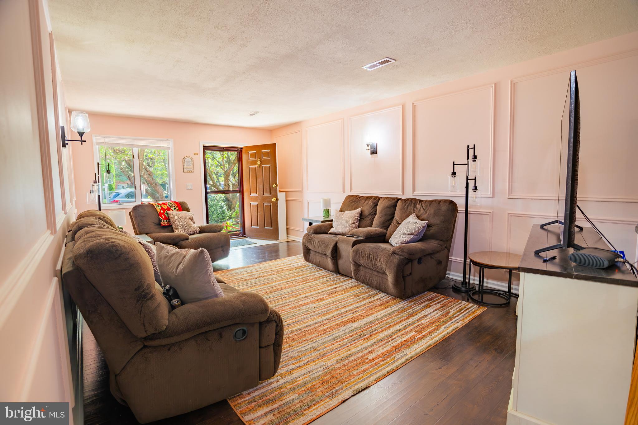 TOWNE OAK VILLAGE - Residential