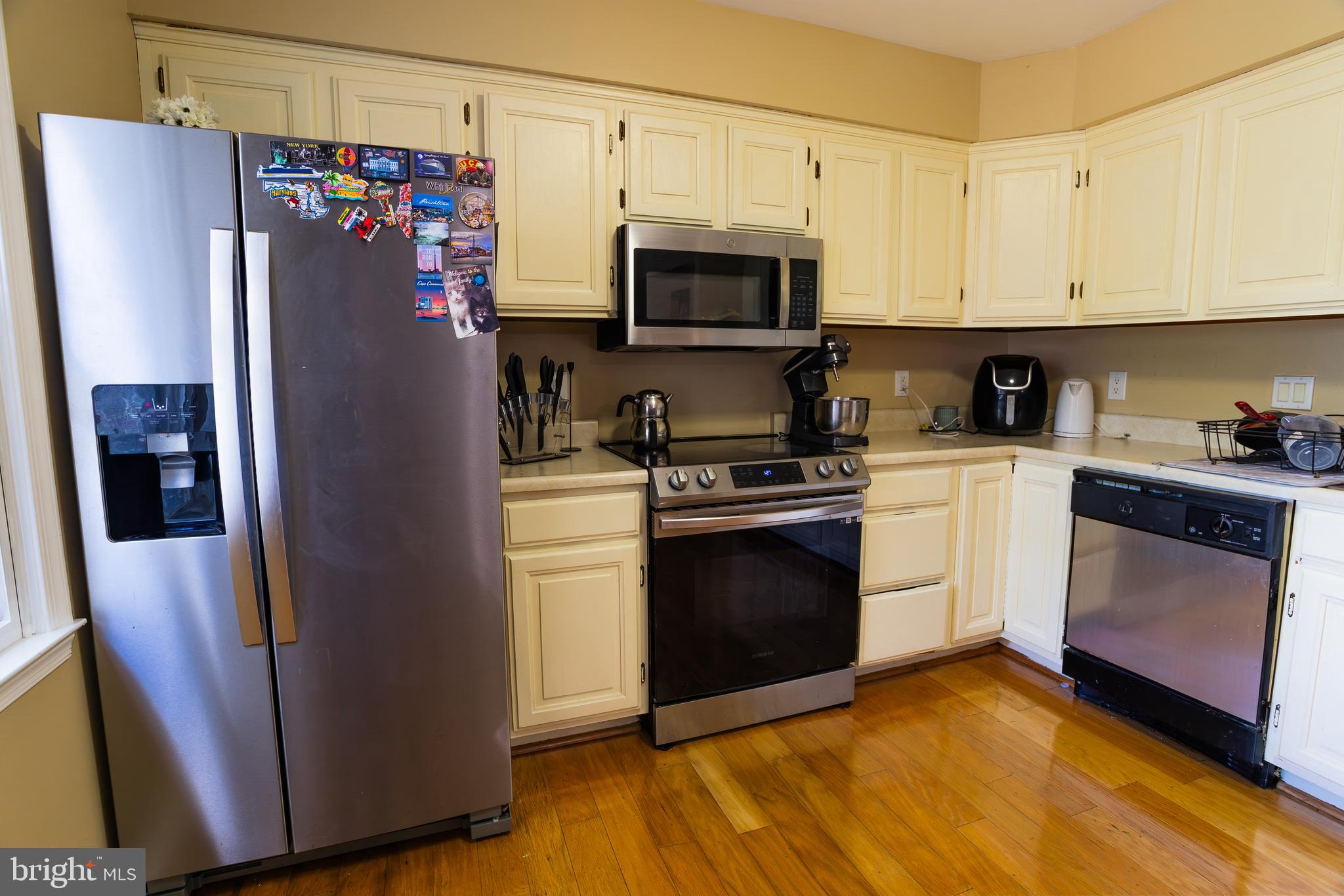 TOWNE OAK VILLAGE - Residential