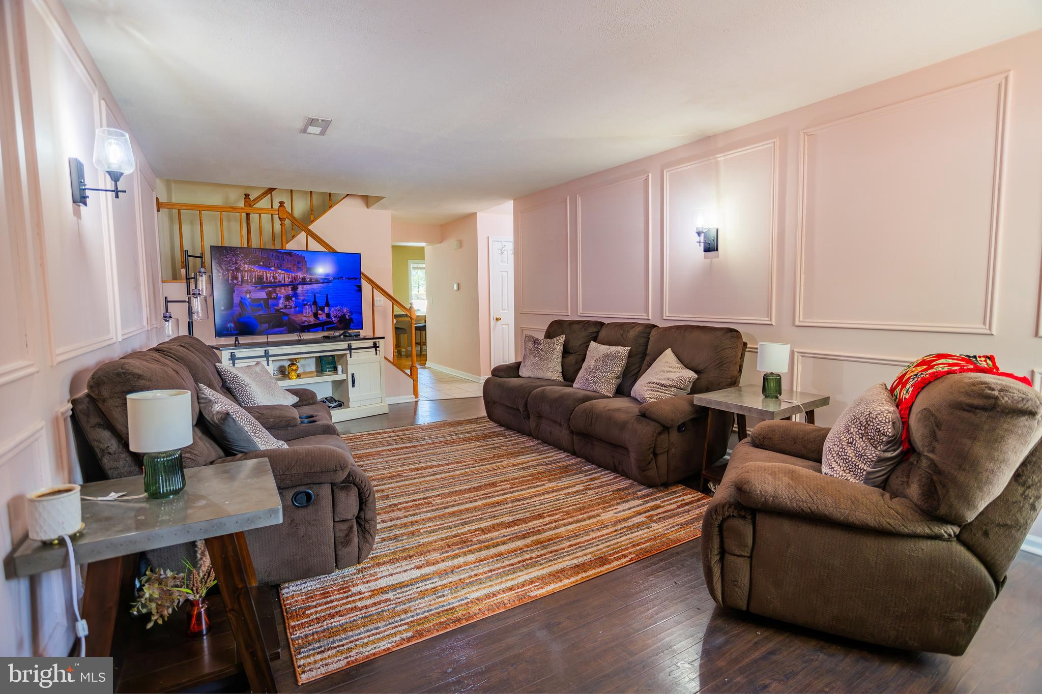 TOWNE OAK VILLAGE - Residential