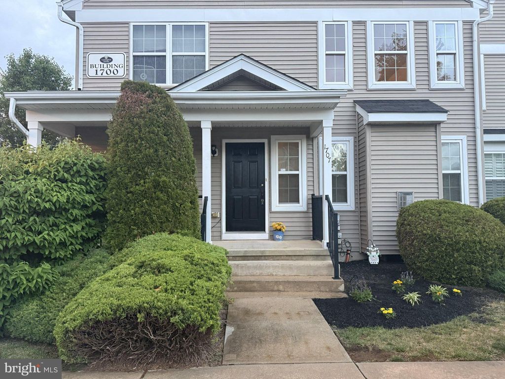 Photo of 1707 Lexington Mews, SWEDESBORO, NJ 08085 (MLS # NJGL2073356)